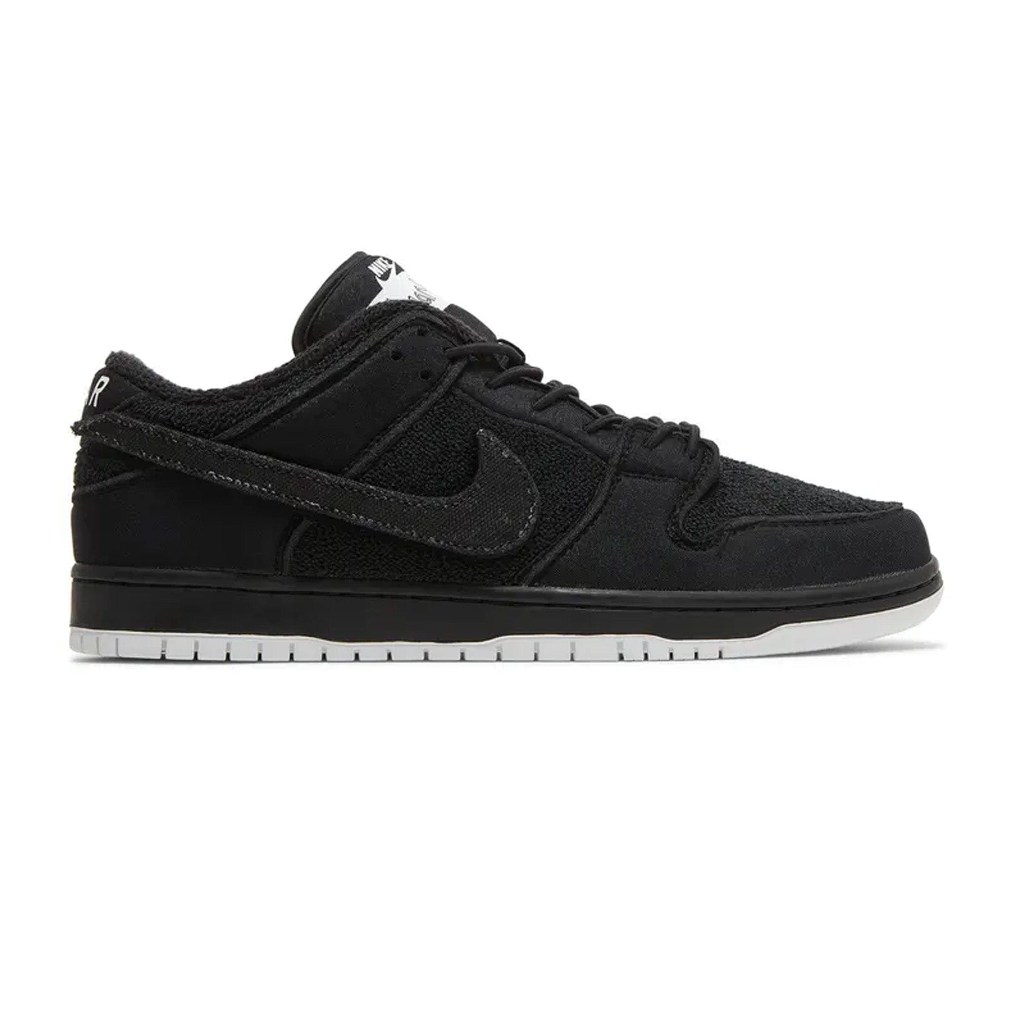 Nike SB Dunk Low x Gnarhunters Black (2022)