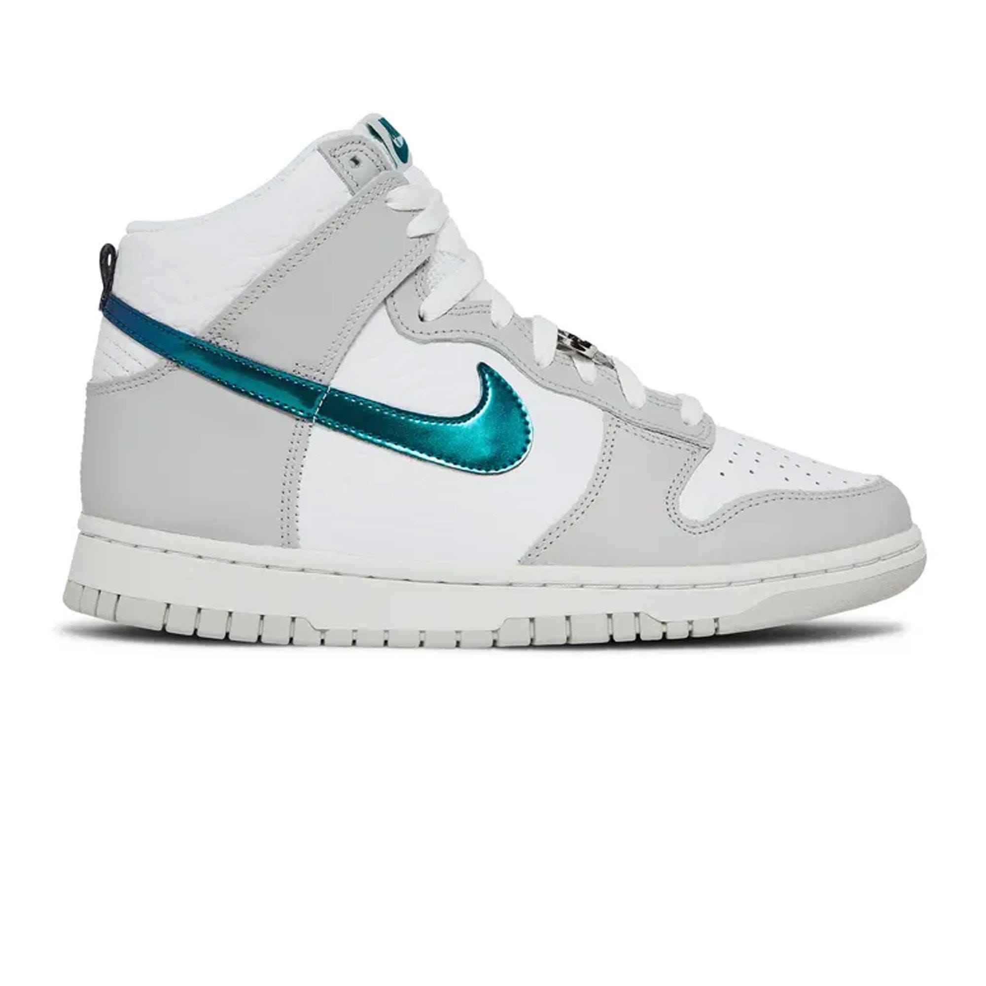 Nike Dunk High FLS W (2022)