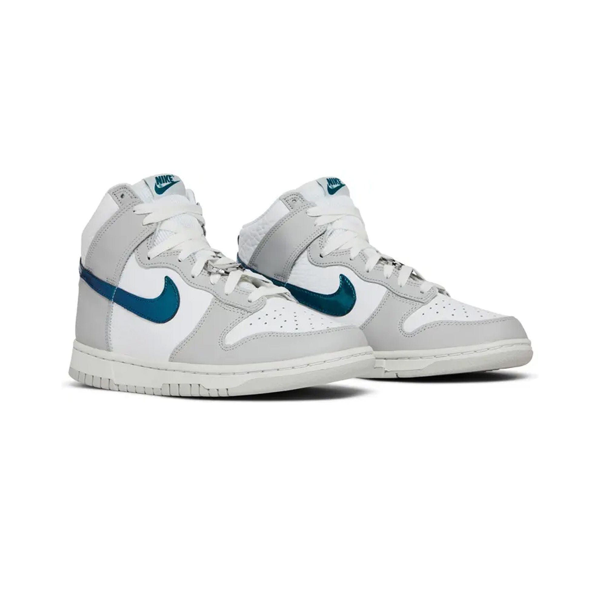 Nike Dunk High FLS W (2022)