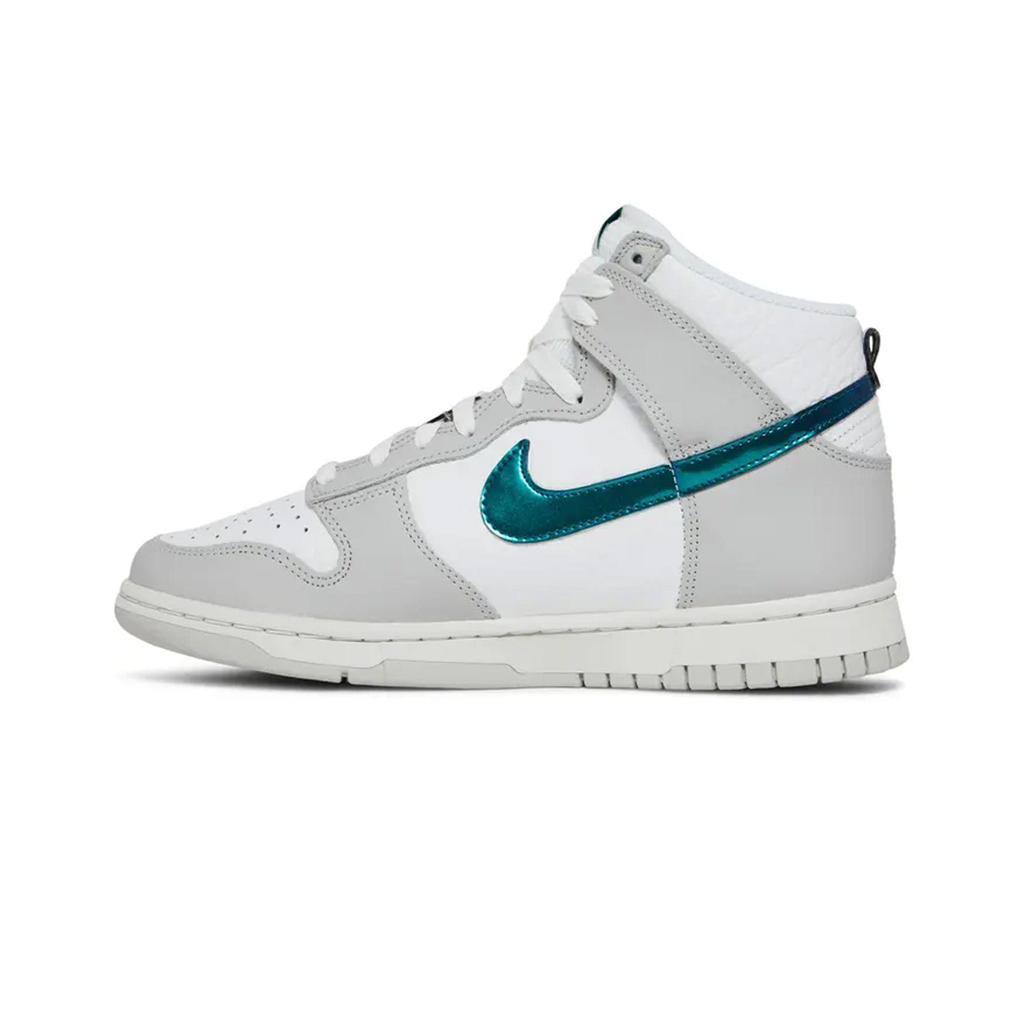 Nike Dunk High FLS W (2022)