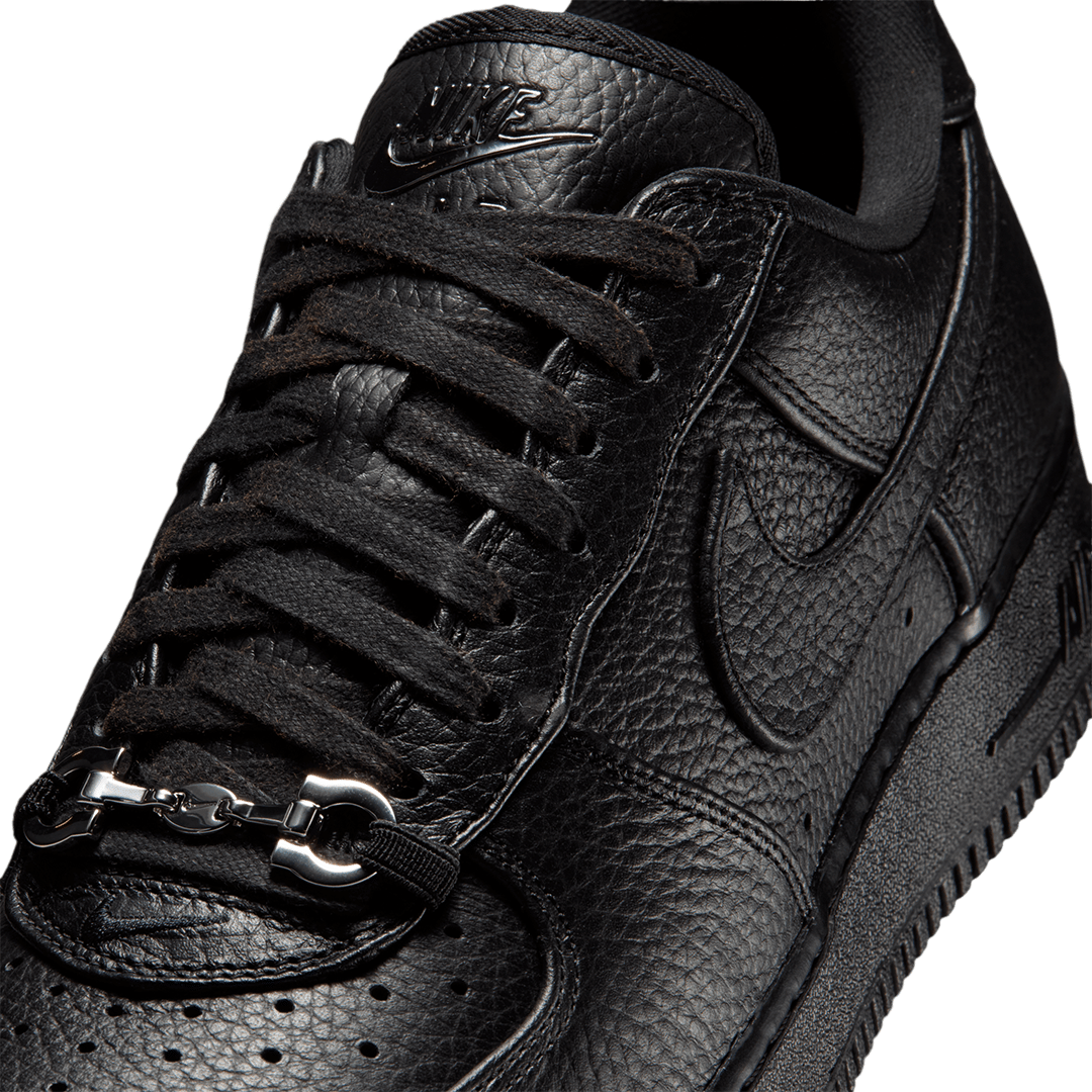 Nike AIR FORCE 1 LOW RETRO PREMIUM BLACK / METALLIC SILVER