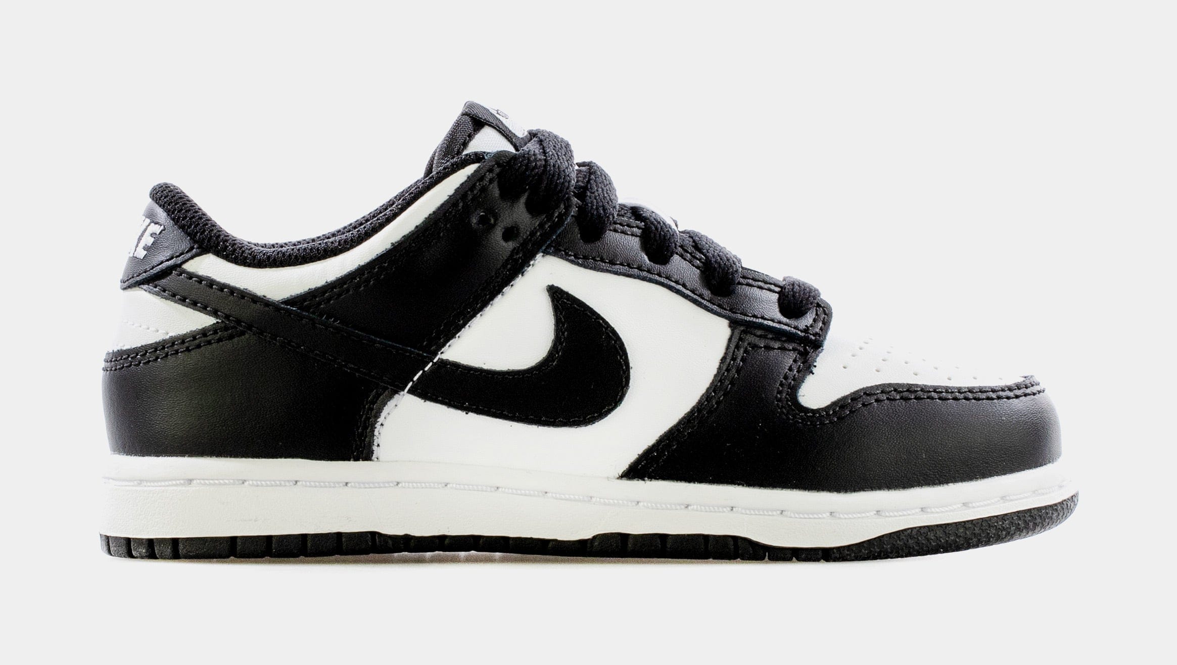 Nike Dunk Low Retro Preschool Lifestyle Shoes (White/Black)