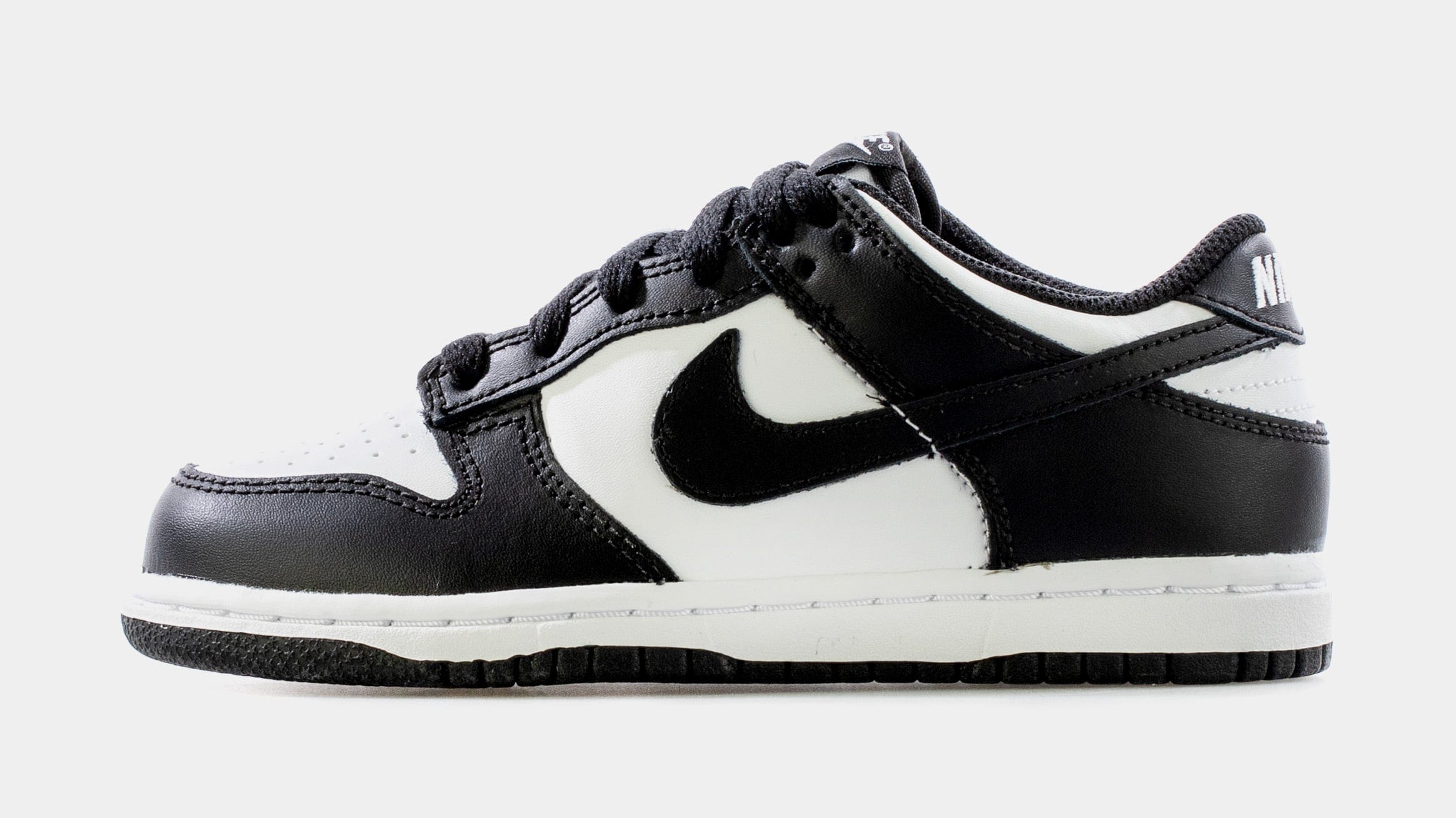 Nike Dunk Low Retro Preschool Lifestyle Shoes (White/Black)