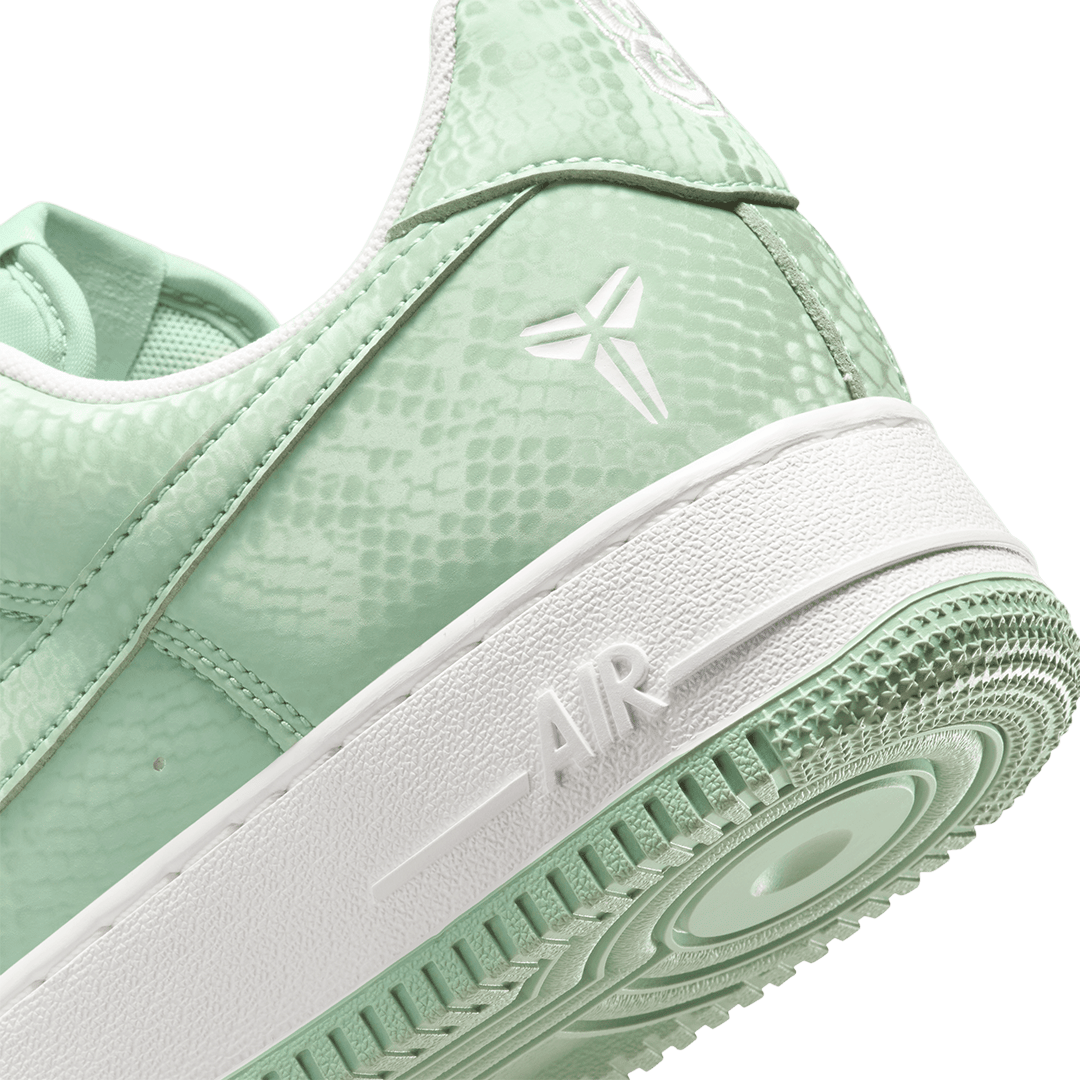 Nike KOBE AIR FORCE 1 LOW STEAM'
