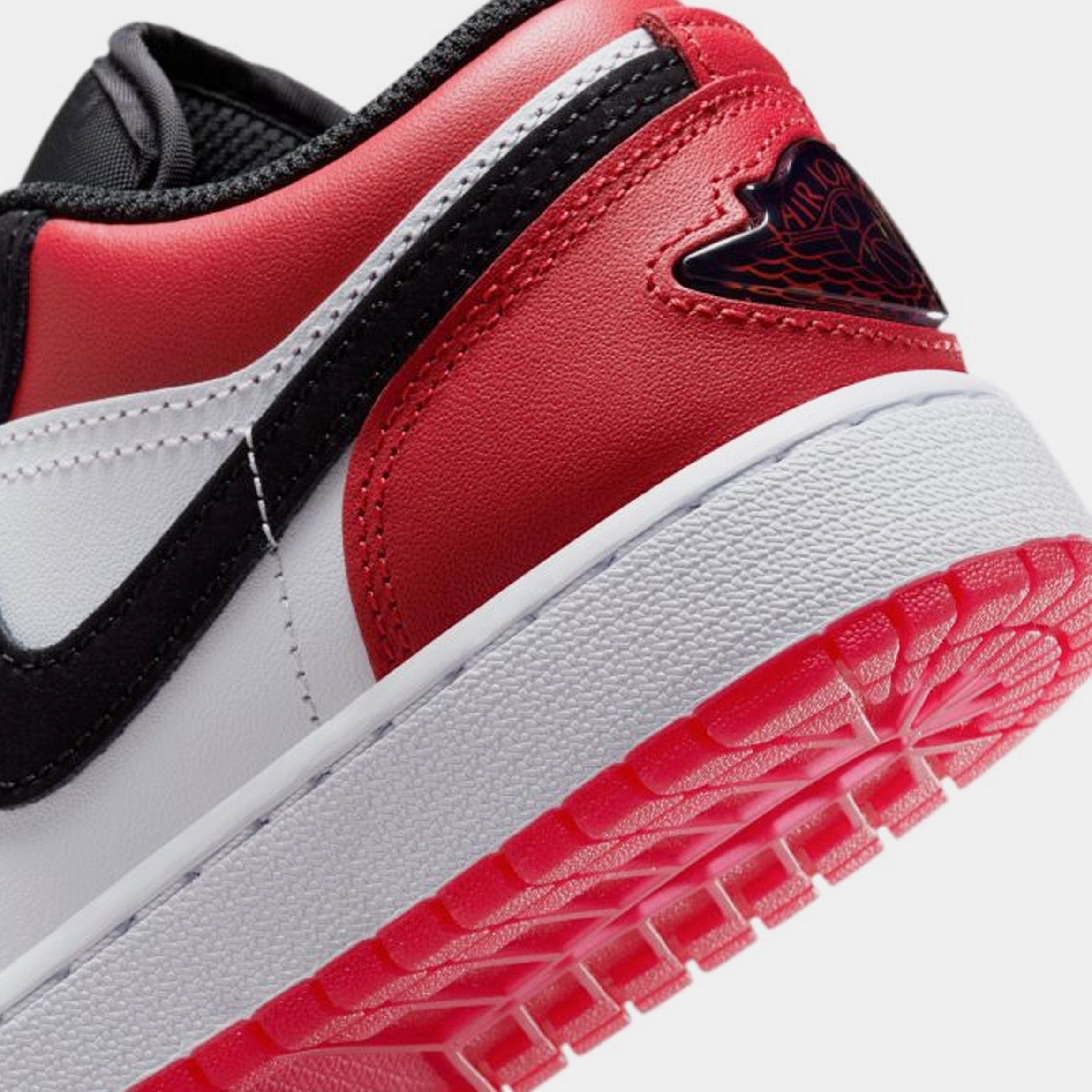 Nike Air Jordan 1 Low Black Toe Grade School Lifestyle Shoes (White/Varsity Red/Black)