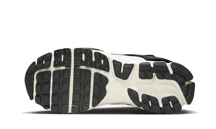 Nike Zoom Vomero 5 Timeless Panda Dunk