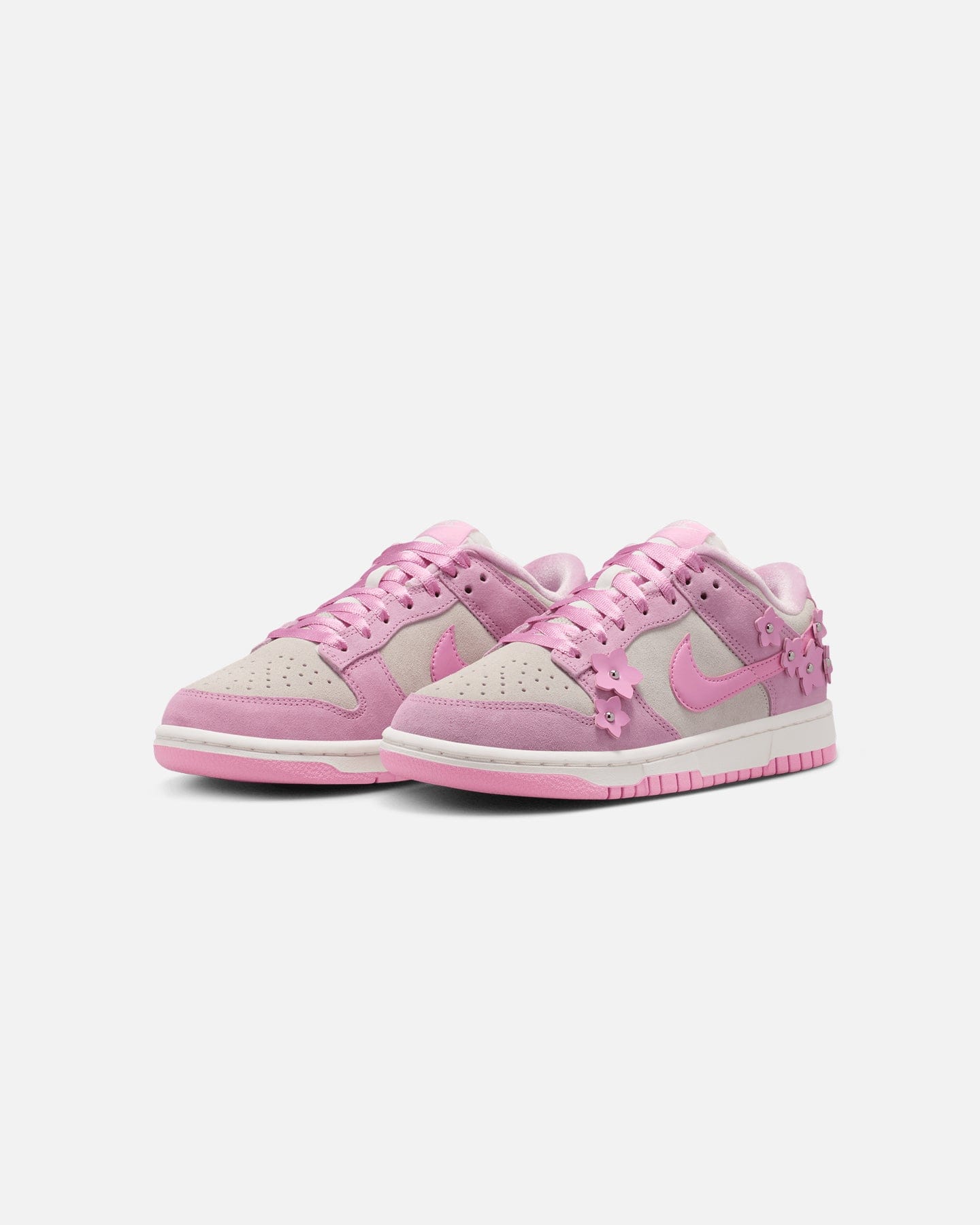 Nike Women's Dunk Low SE Pink