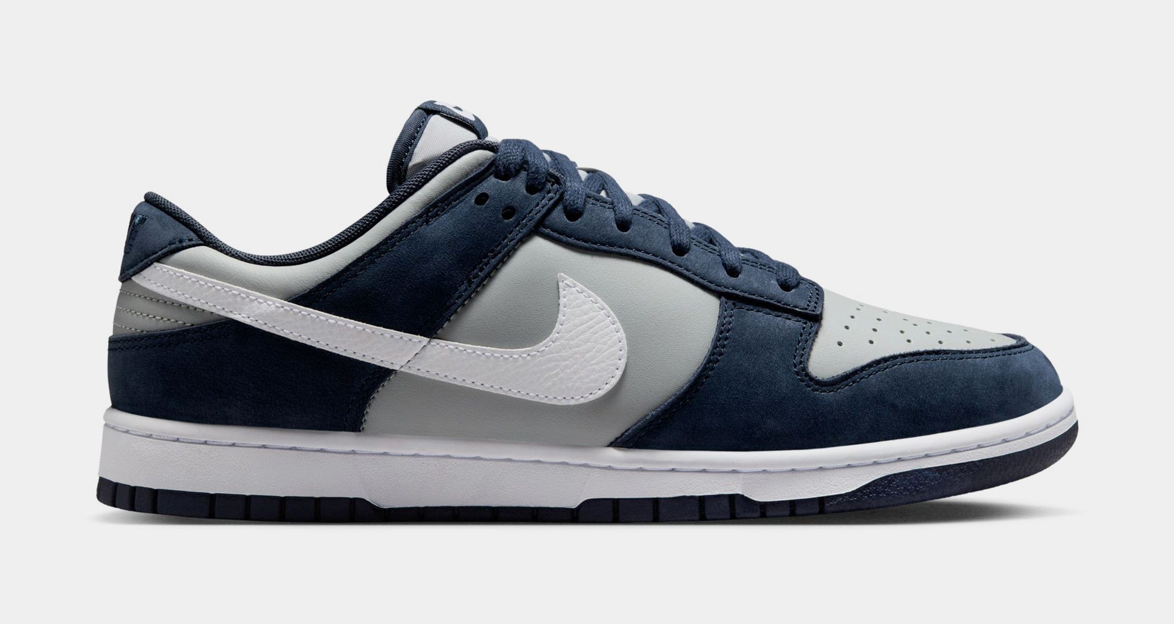 Nike Dunk Low Mens Lifestyle Shoes (Obsidian/White/Light Smoke Grey) Free Shipping