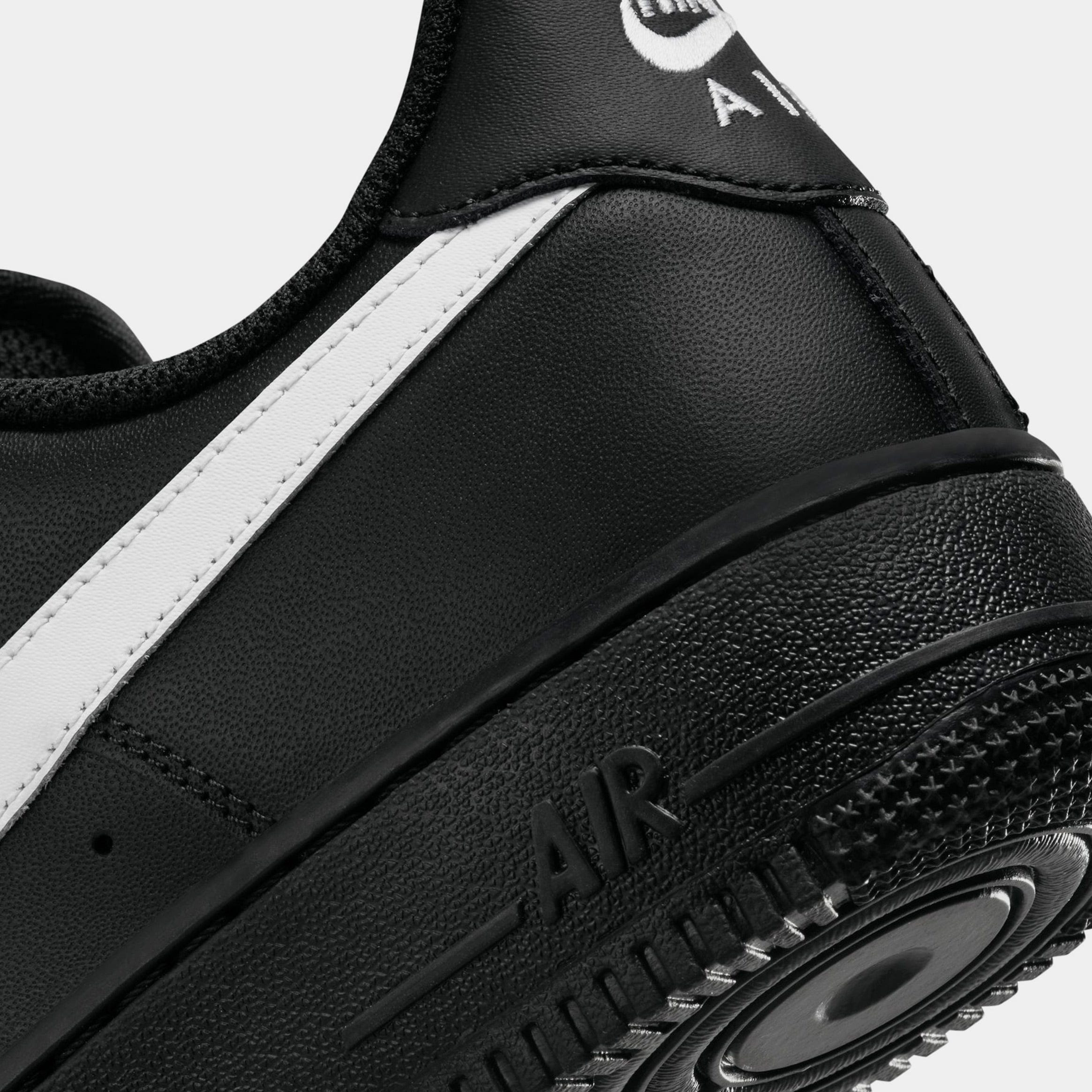 Nike Air Force 1 '07 LV8 Mens Lifestyle Shoes (Black/White)