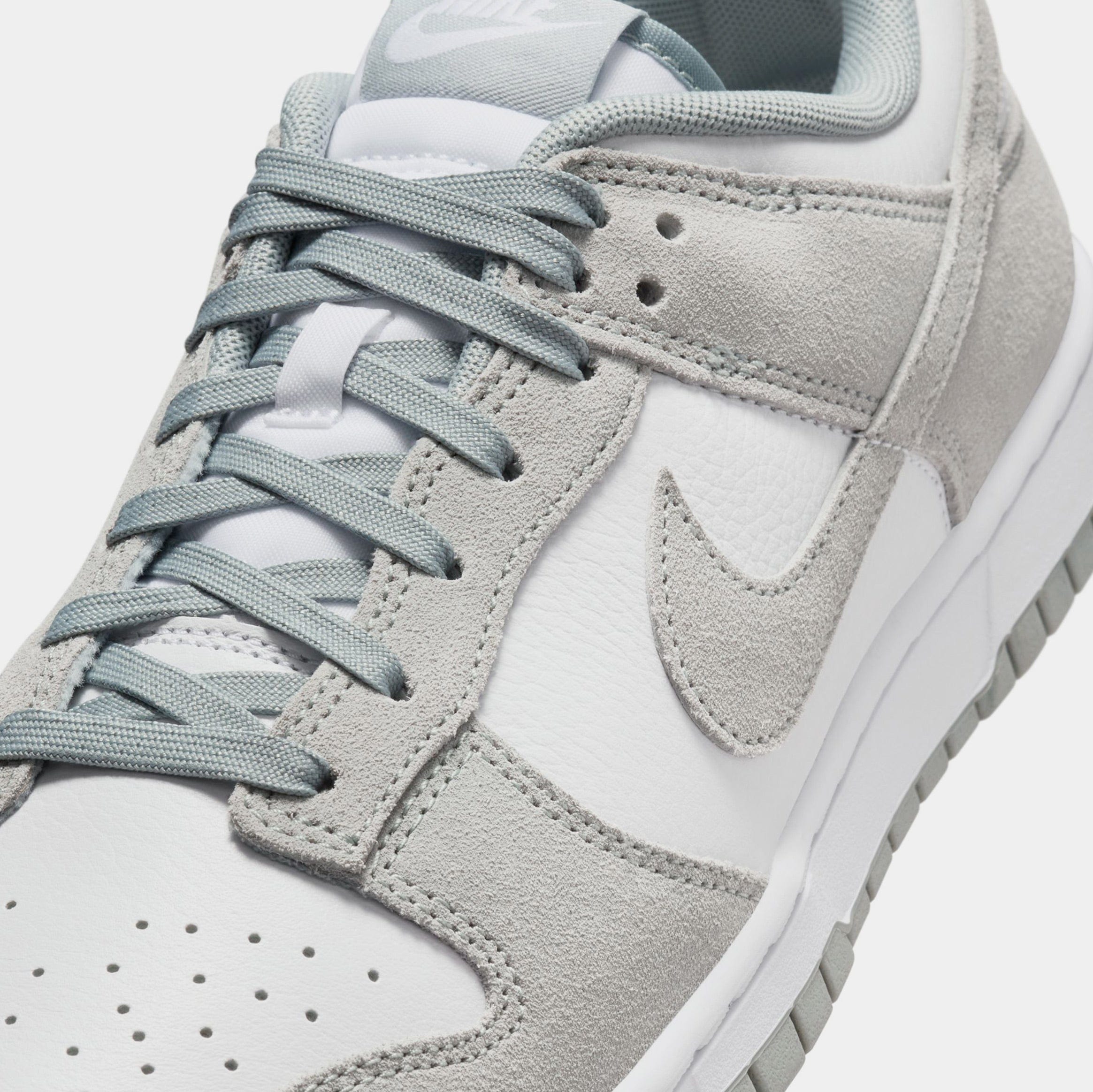 Nike Dunk Low Retro Mens Lifestyle Shoes (White/Light Pumice)