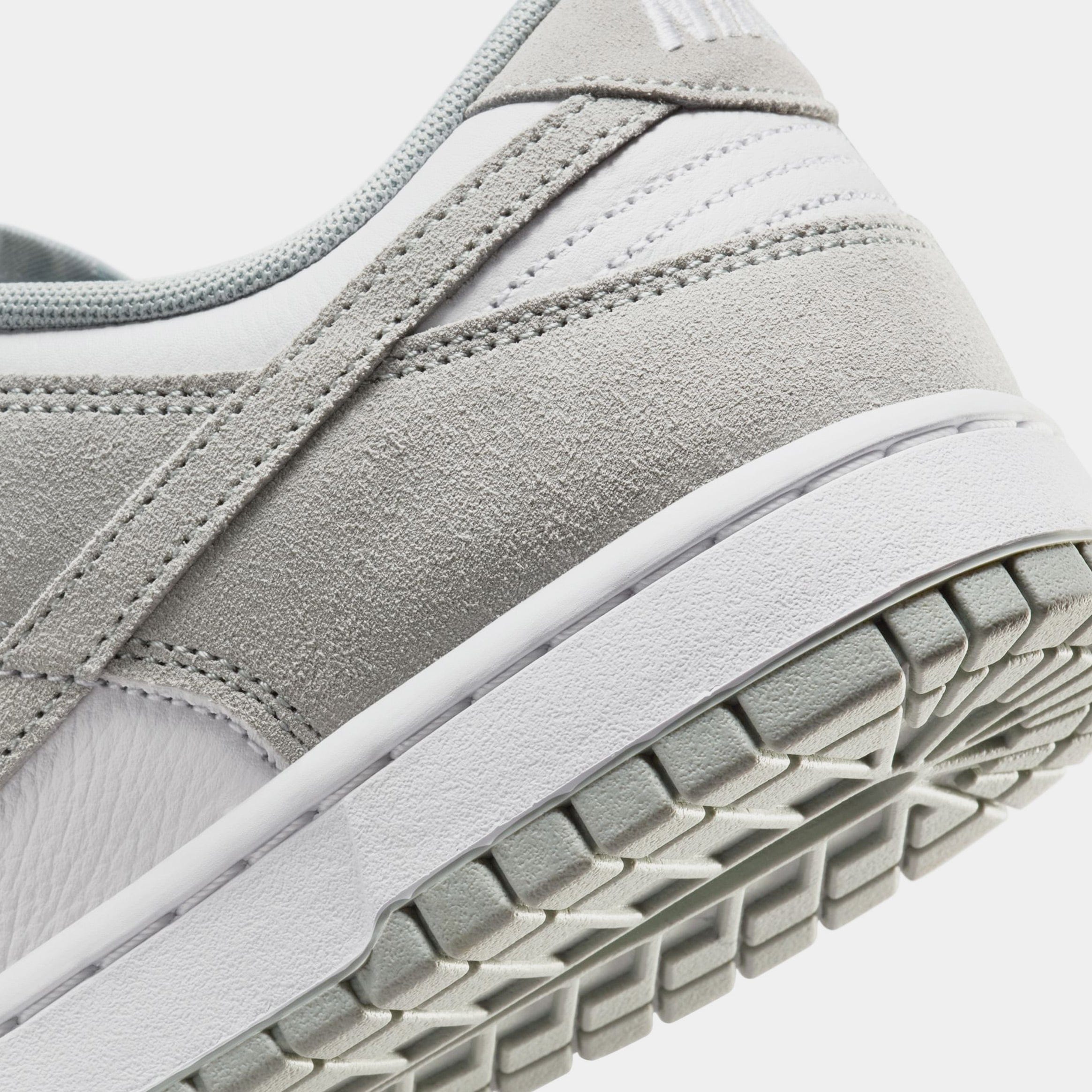 Nike Dunk Low Retro Mens Lifestyle Shoes (White/Light Pumice)