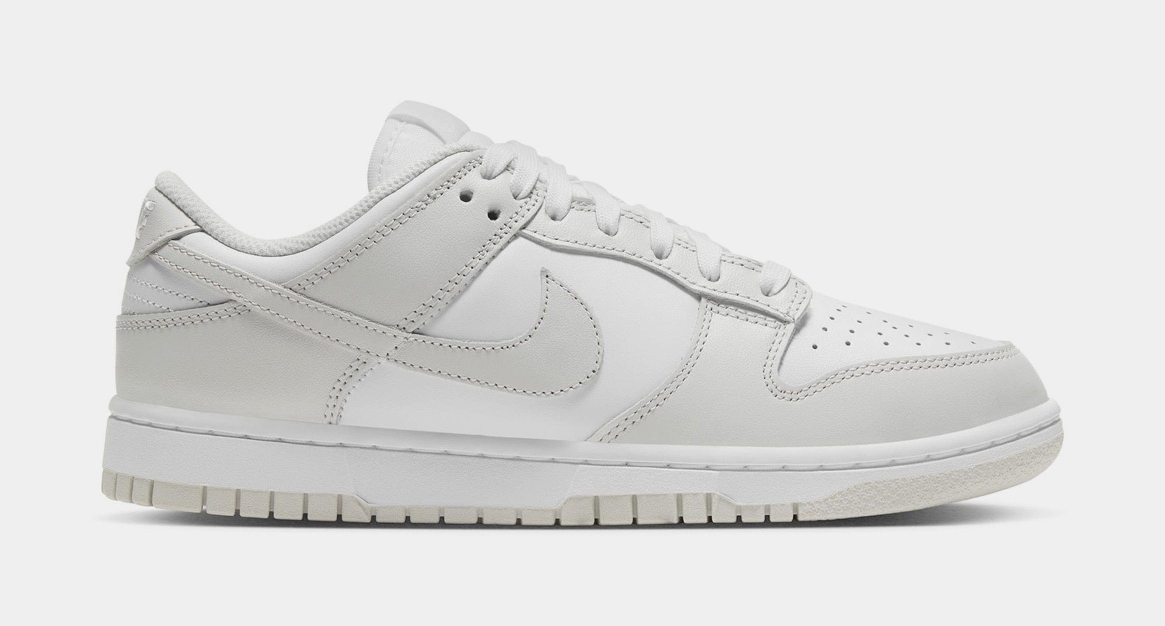 Nike Dunk Low Photon Dust Womens Lifestyle Shoes (White/Grey)