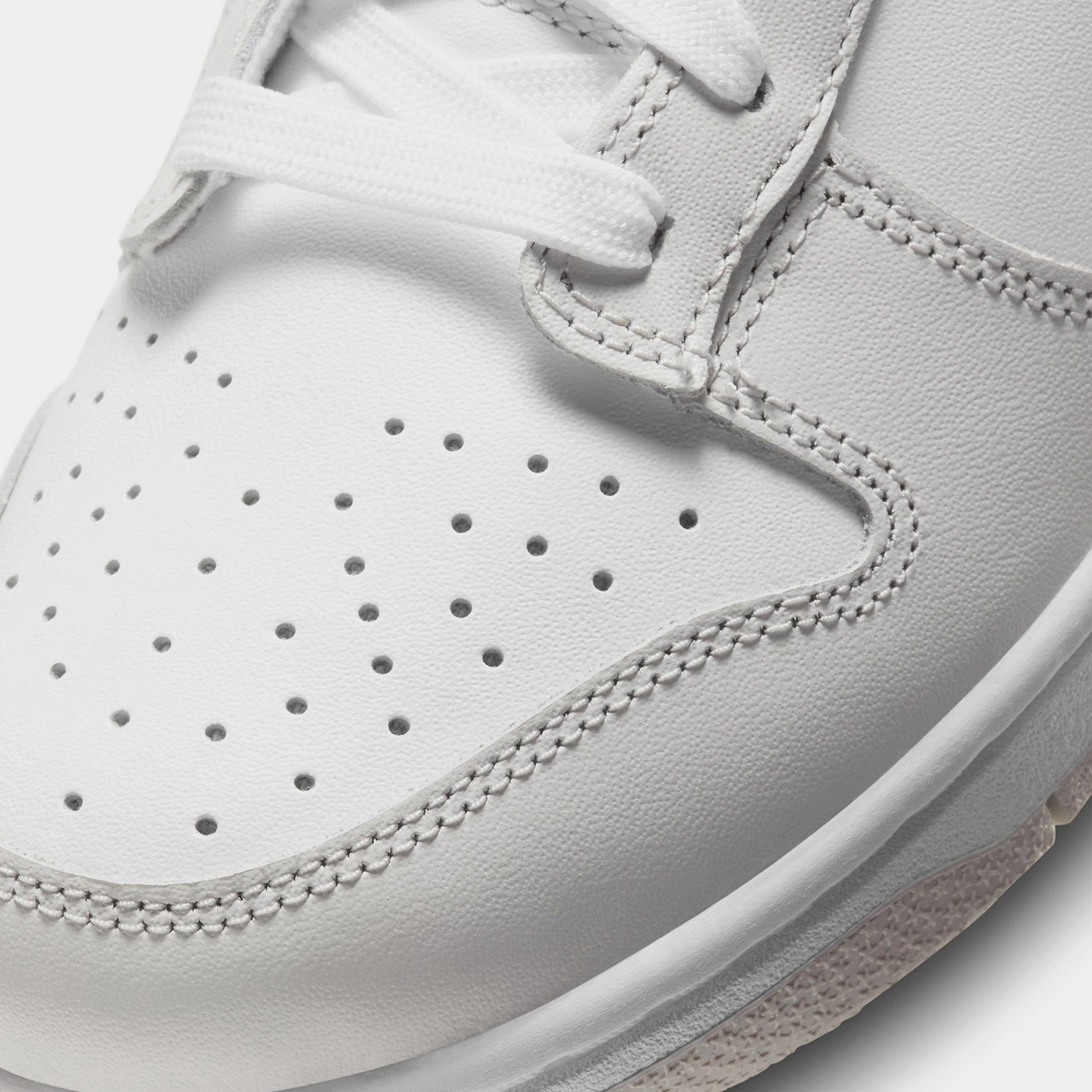 Nike Dunk Low Photon Dust Womens Lifestyle Shoes (White/Grey)