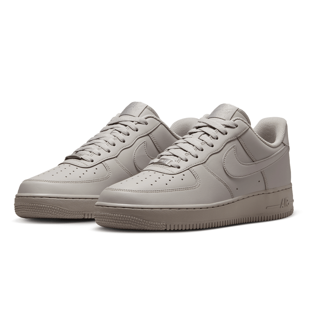 Nike AIR FORCE 1 '07 LOW COLLEGE GREY