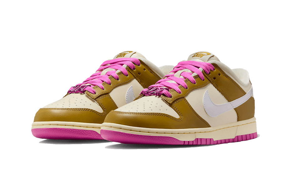 Nike Dunk Low SE Bronzine Pink