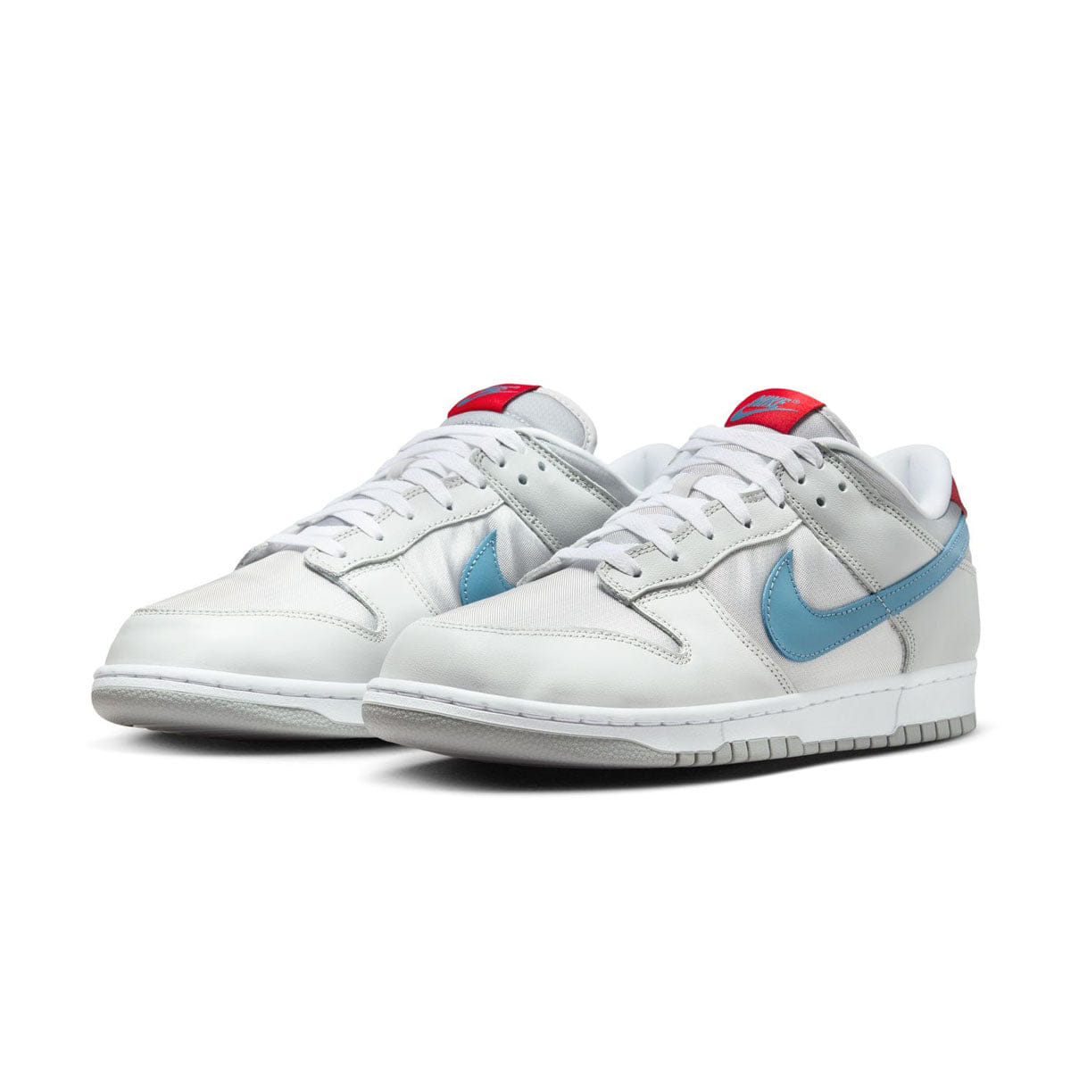 Nike Dunk Low QS Silver Surfer