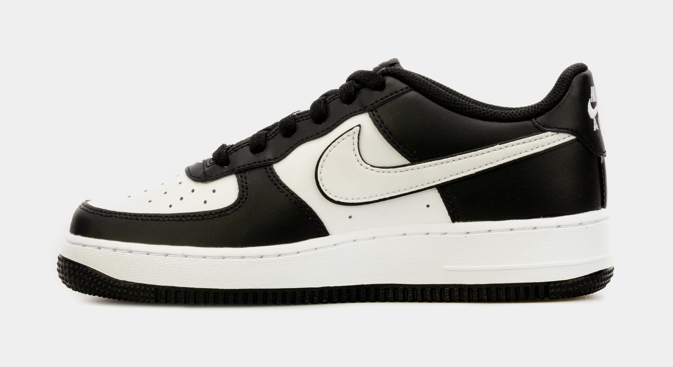 Nike Air Force 1 LV8 Grade School Lifestyle Shoes (Black/White)