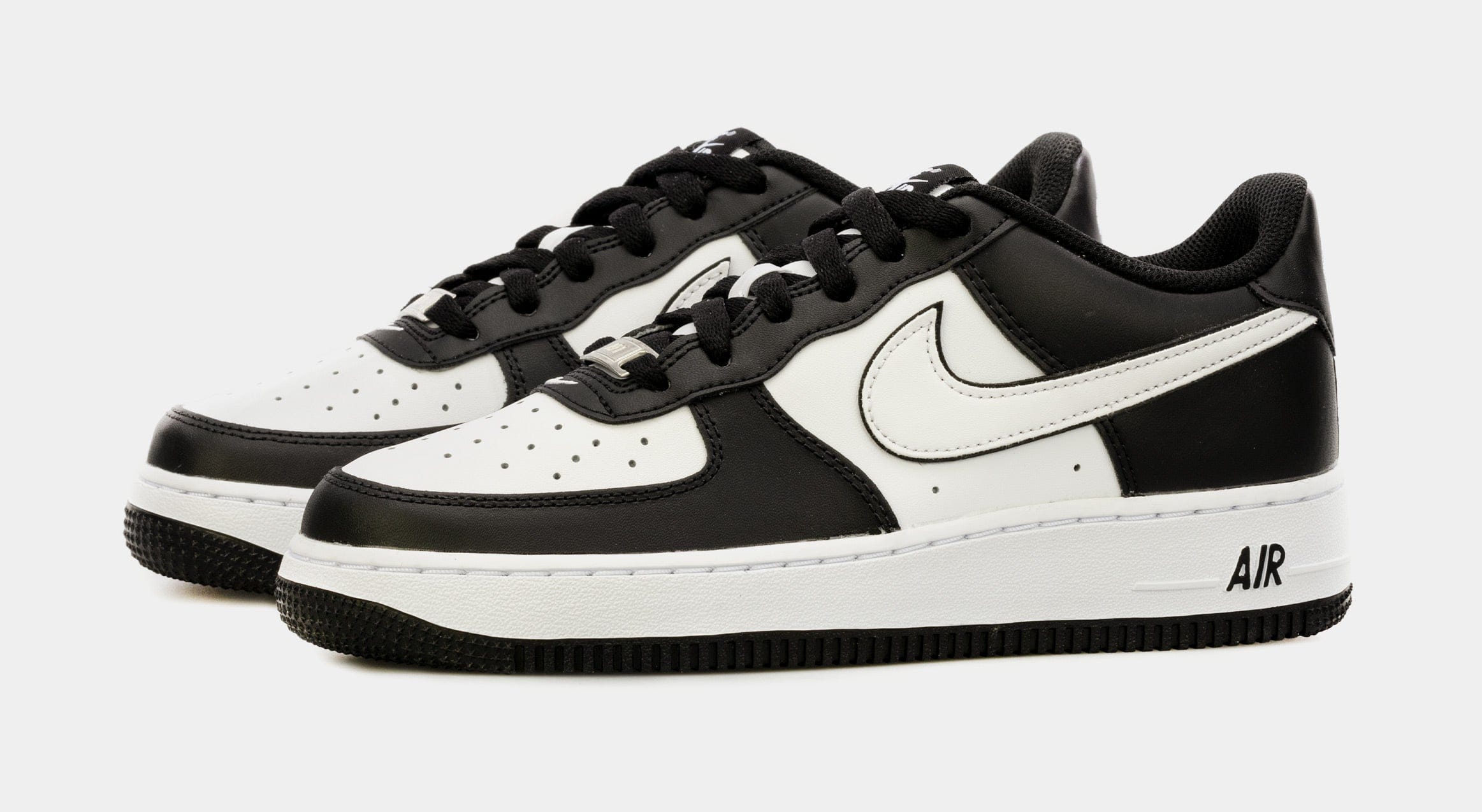 Nike Air Force 1 LV8 Grade School Lifestyle Shoes (Black/White)