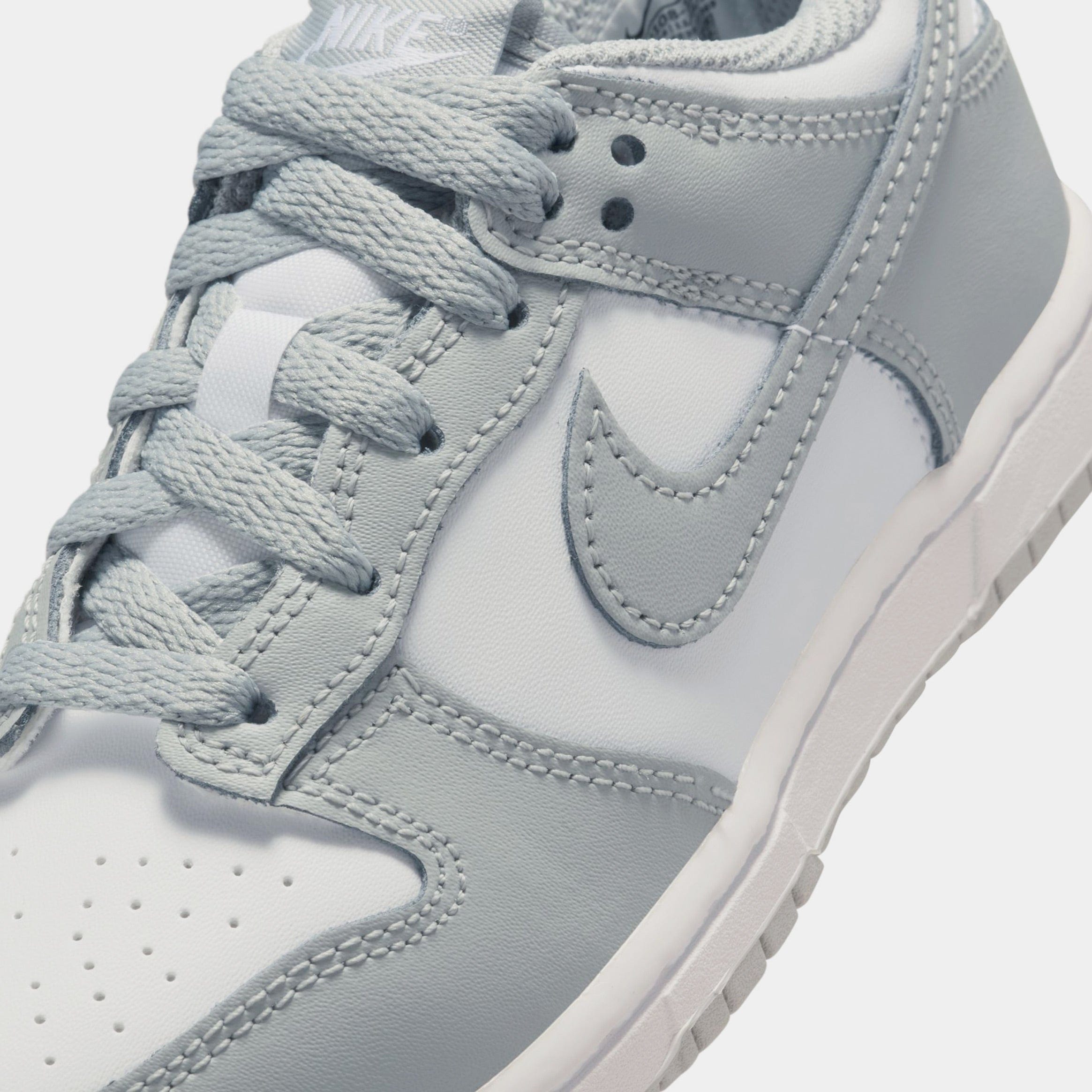 Nike Dunk Low Preschool Lifestyle Shoes (White/White/Light Smoke Grey)