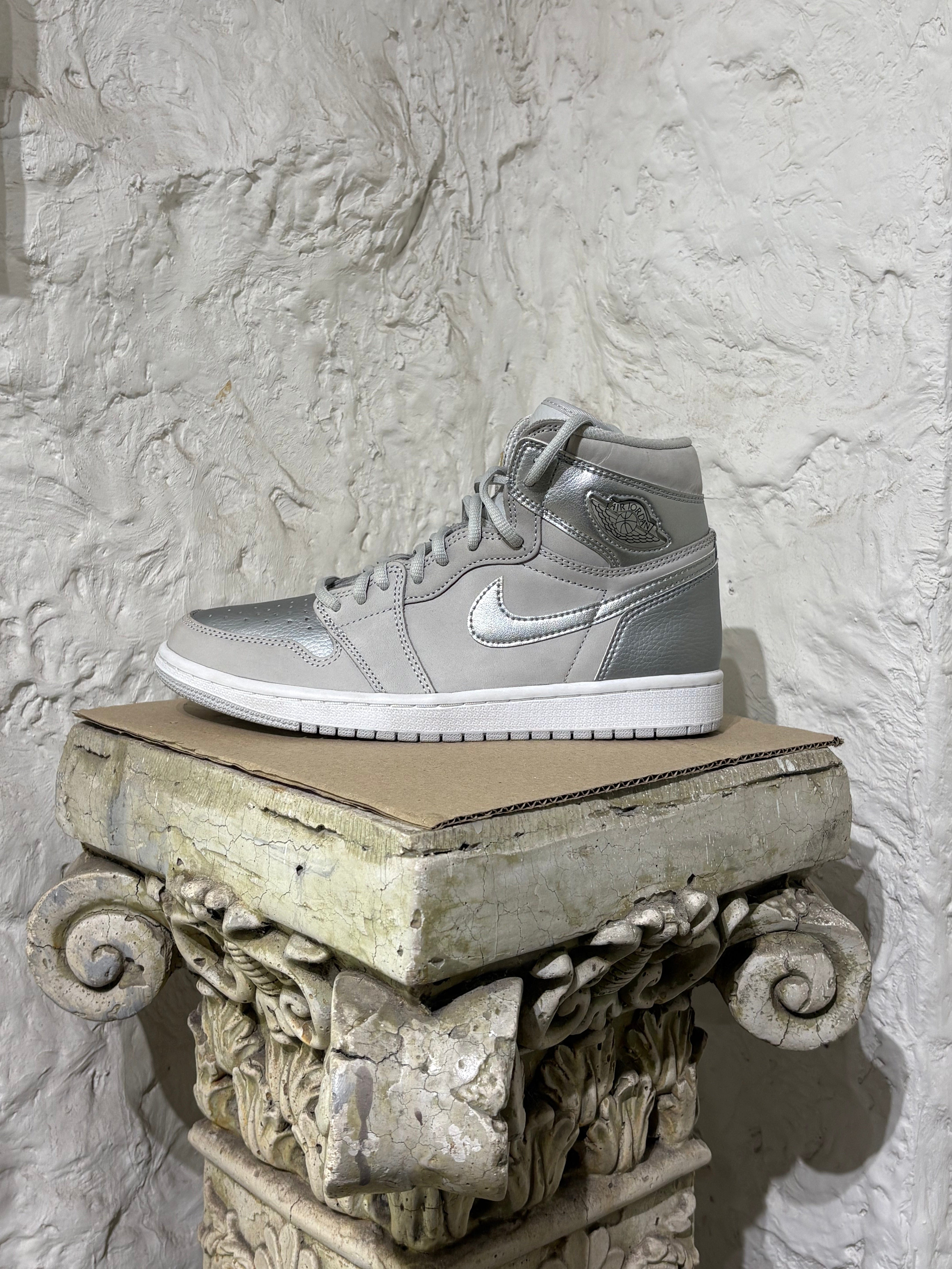 Air Jordan 1 Retro High CO Japan