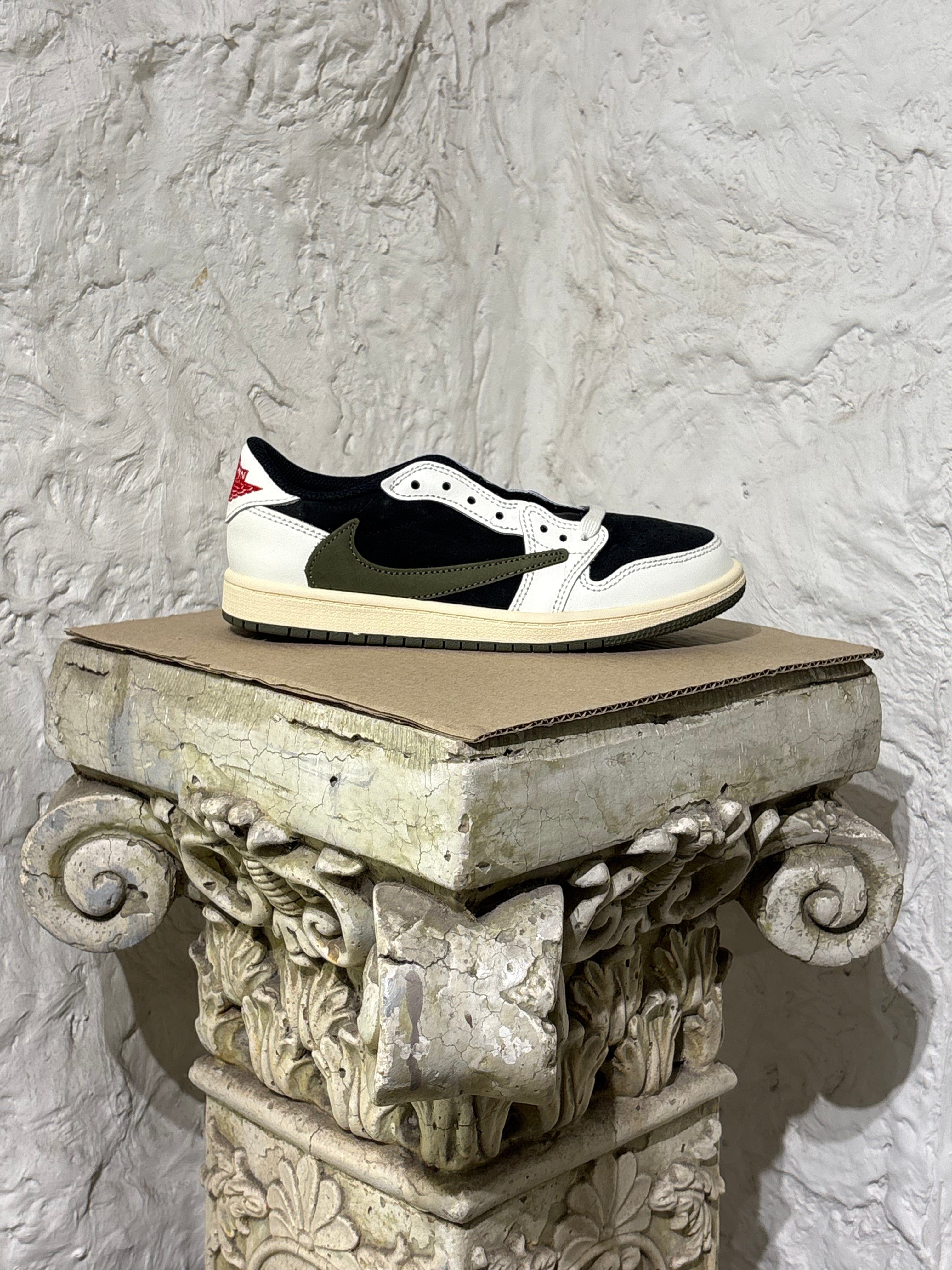 Air Jordan Travis Scott x Air Jordan 1 Retro Low OG Olive