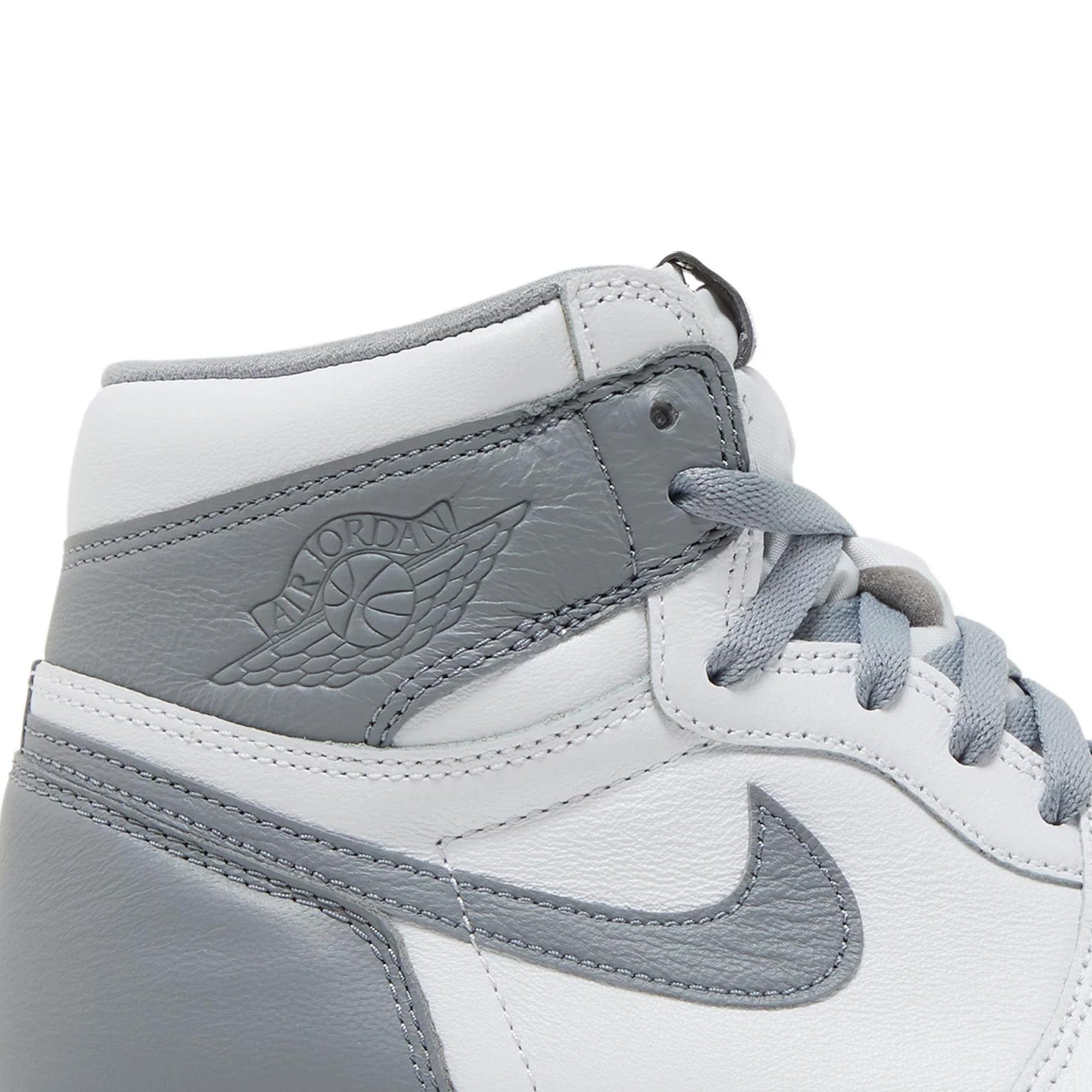 Air Jordan 1 Retro High OG Stealth (2022)