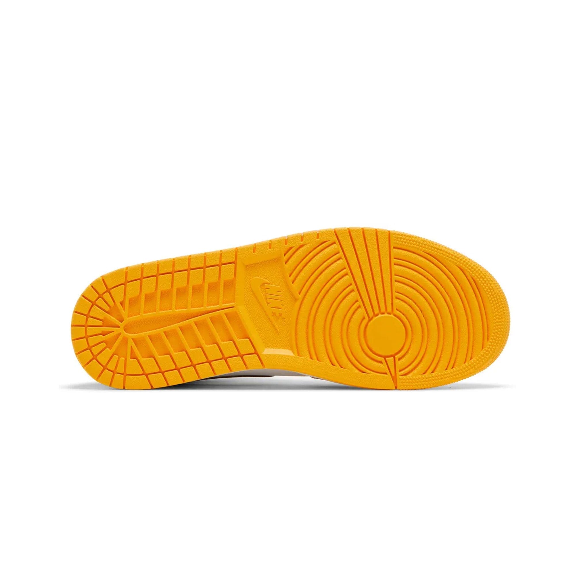 Air Jordan 1 Mid Yellow Black White (2022)