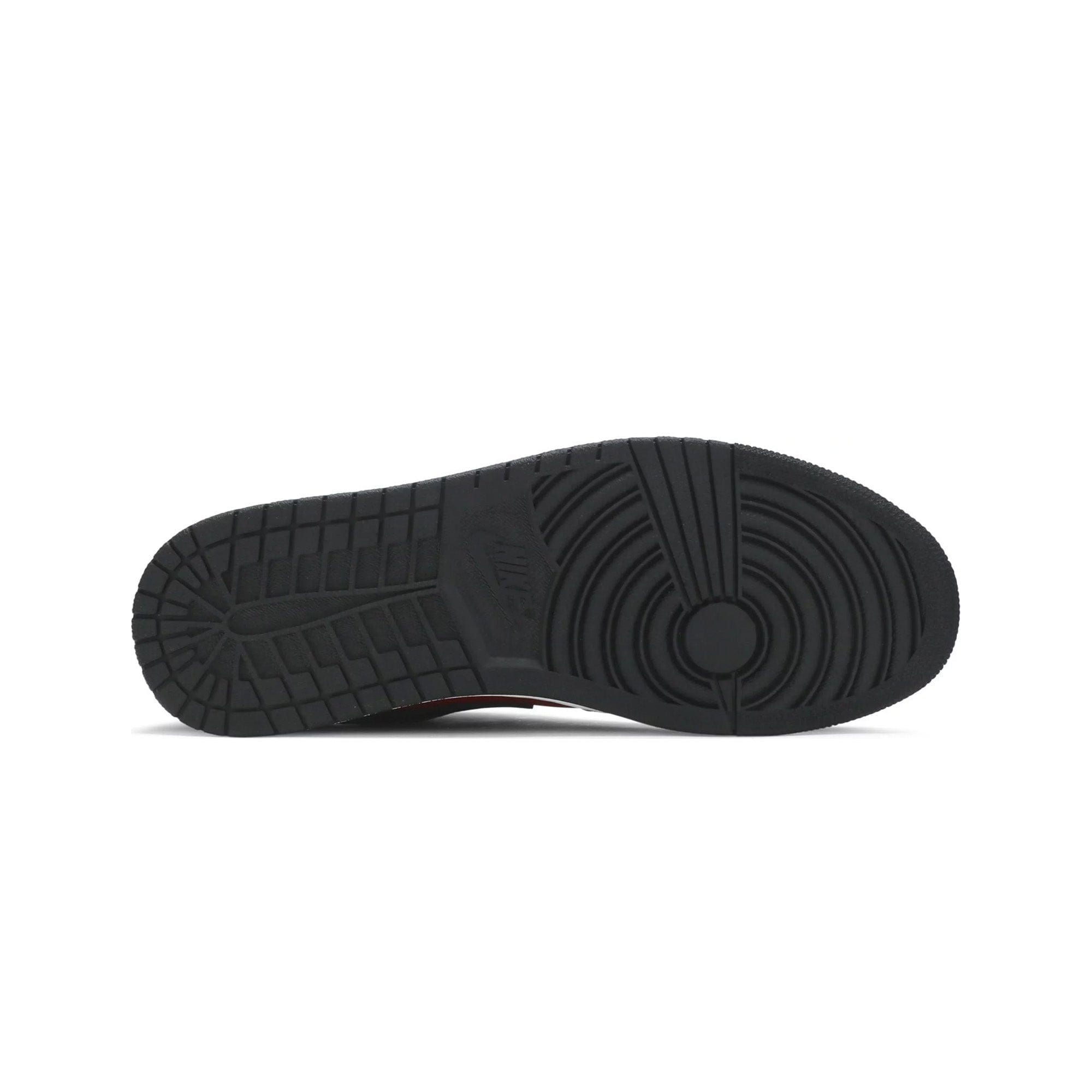 Air Jordan 1 Low Reverse Bred Pebbled Swoosh (2021)