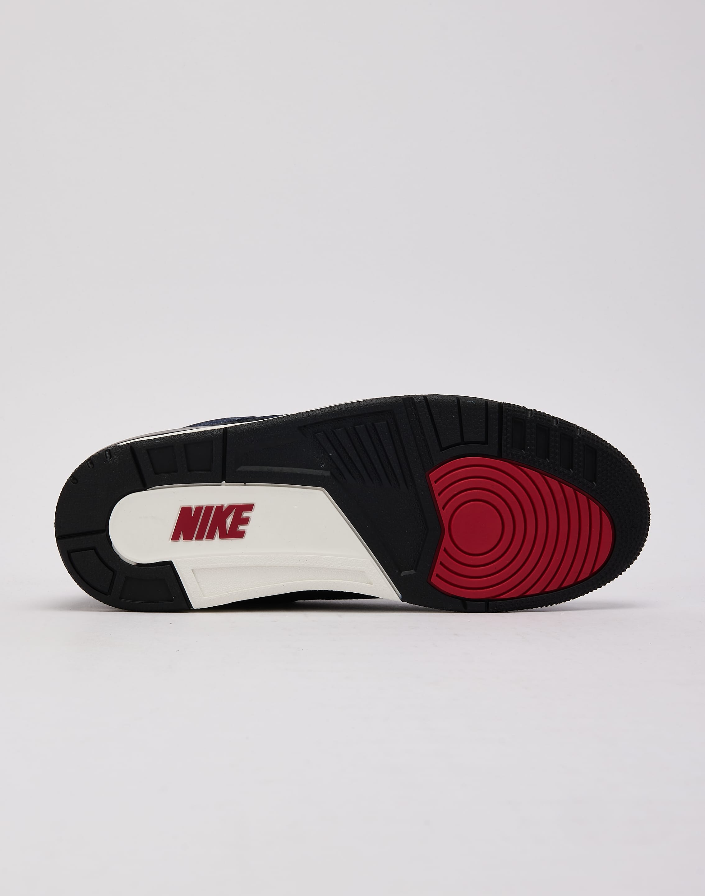 Air Jordan Jordan Air Jordan 3 Retro x Levi's Indigo and Gym Red
