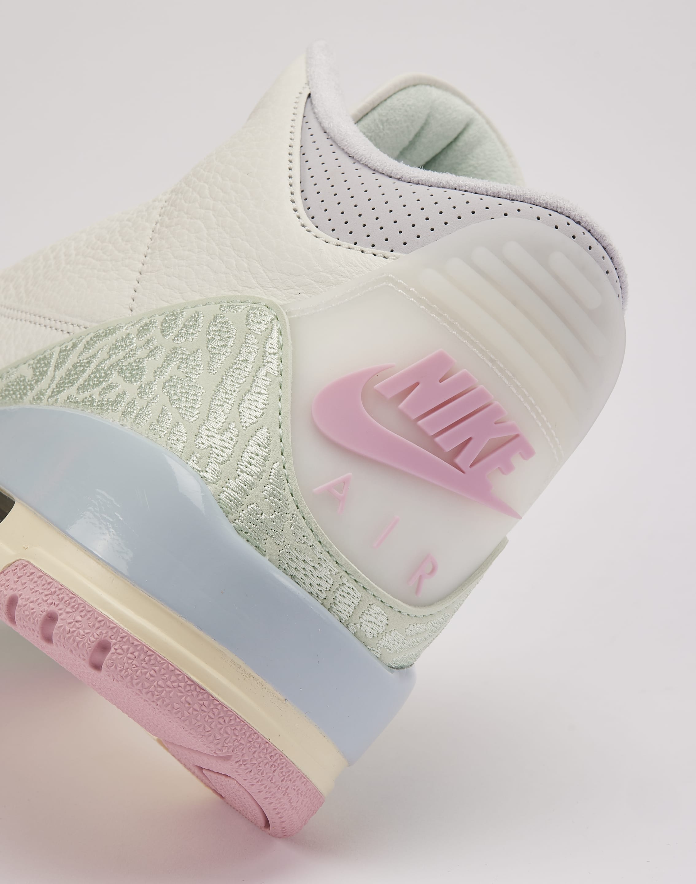 Air Jordan Jordan Air Jordan 3 Retro Sail and Jade Aura