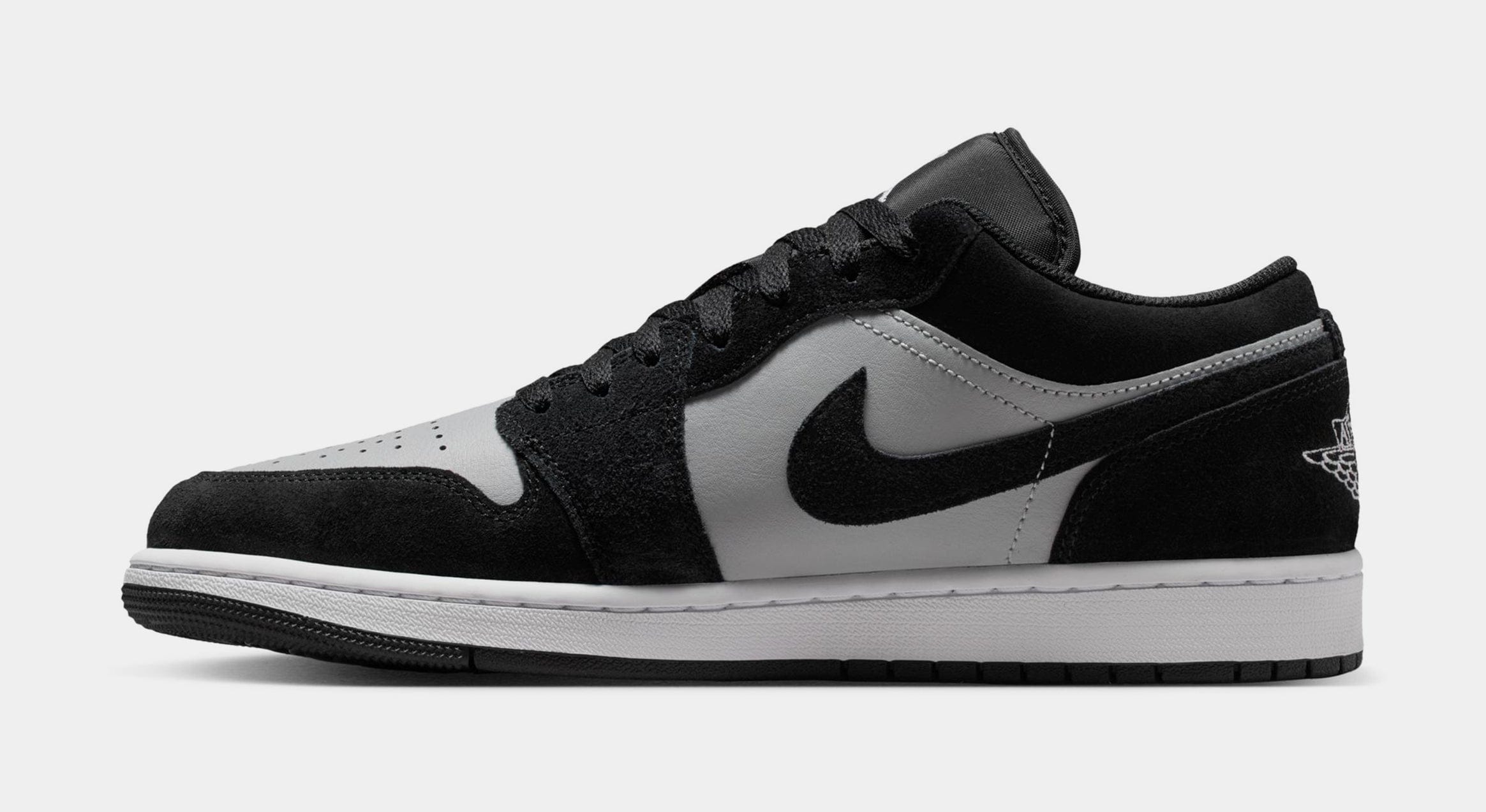 Air Jordan 1 Low Mens Lifestyle Shoes (Black/White/Light Smoke Grey)