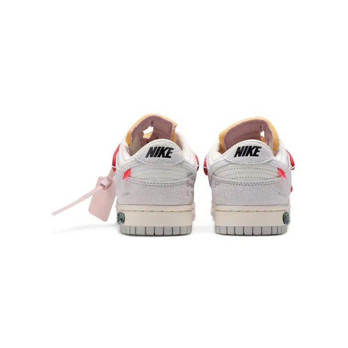 Nike Off - White x Dunk Low Lot 33 of 50