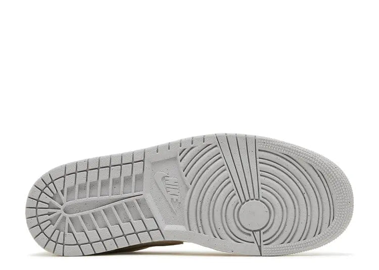 Nike AIR JORDAN 1 LOW SE LEGEND LIGHT BROWN