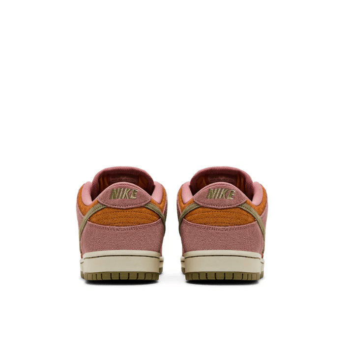 Nike SB Dunk Low Red Stardust