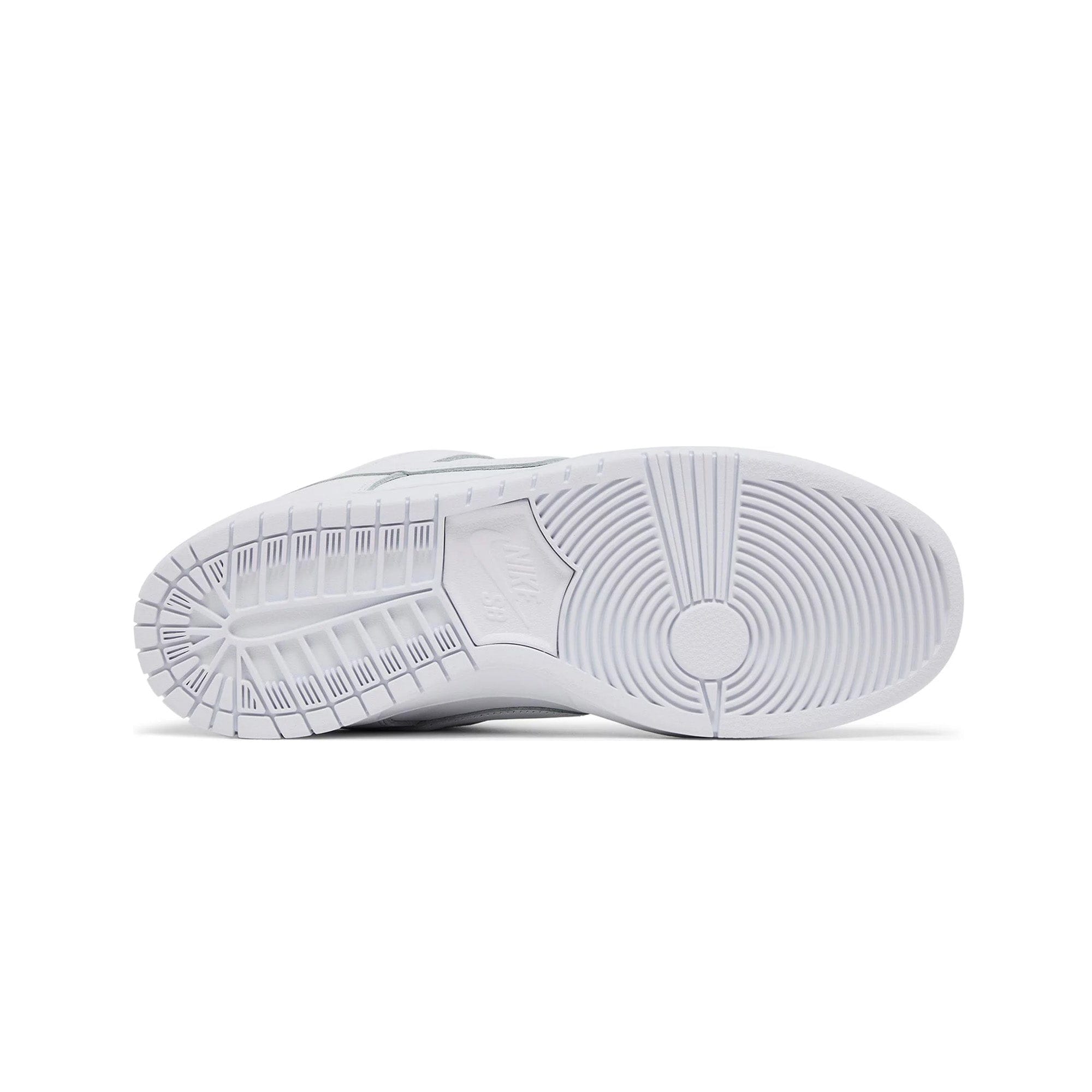 Nike Dunk Low Pro SB Triple White