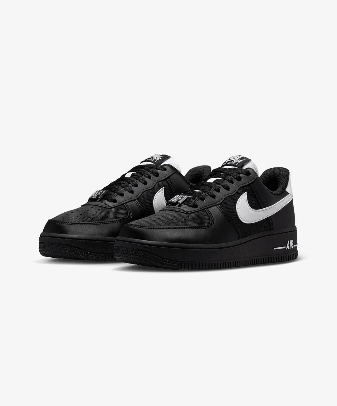Nike | AIR FORCE 1 '07 SE { BLACK/WHITE - METALLIC SILVER