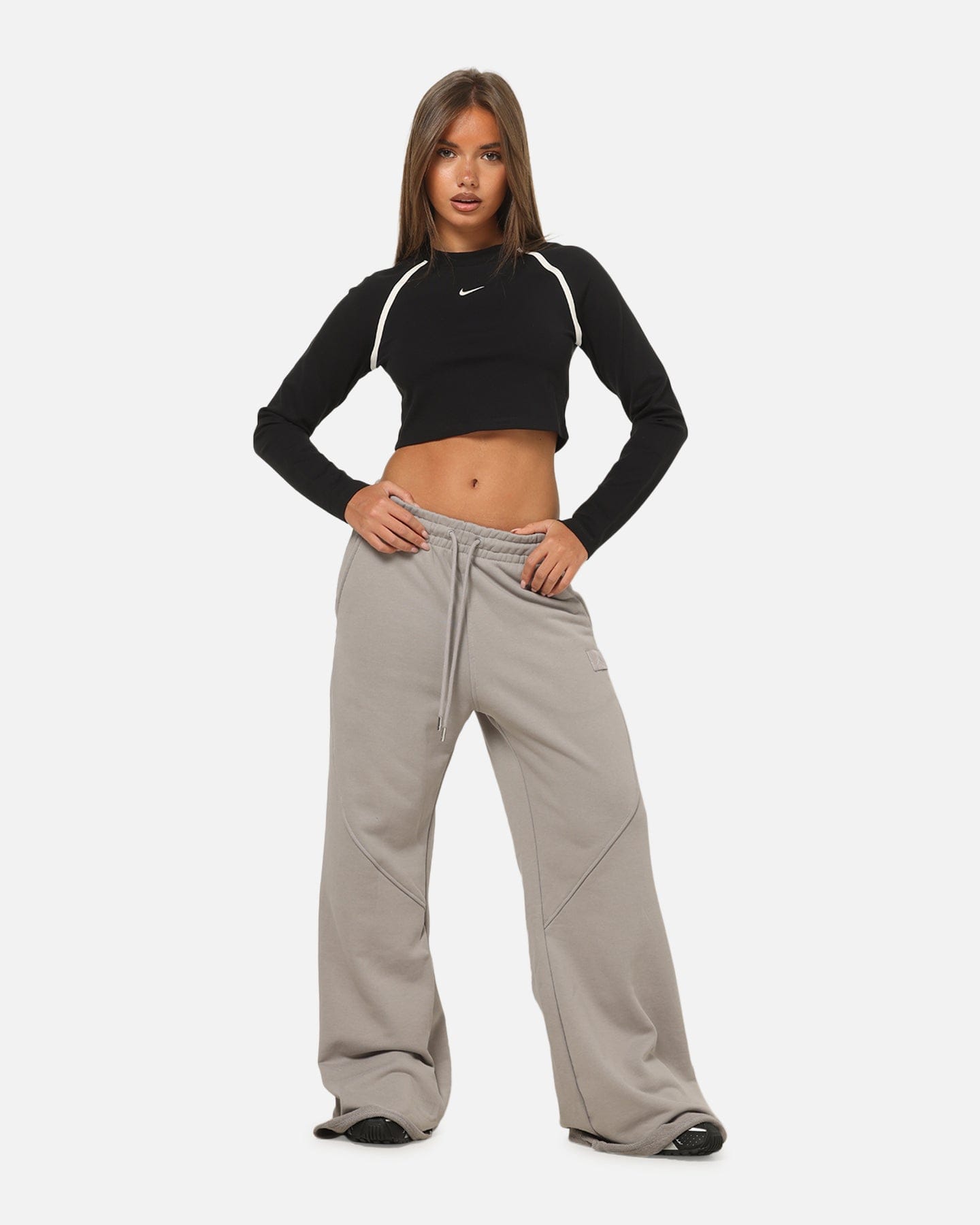 Air Jordan Jordan Women's Jumpman Flight Fleece Flared Pants Enigma Stone