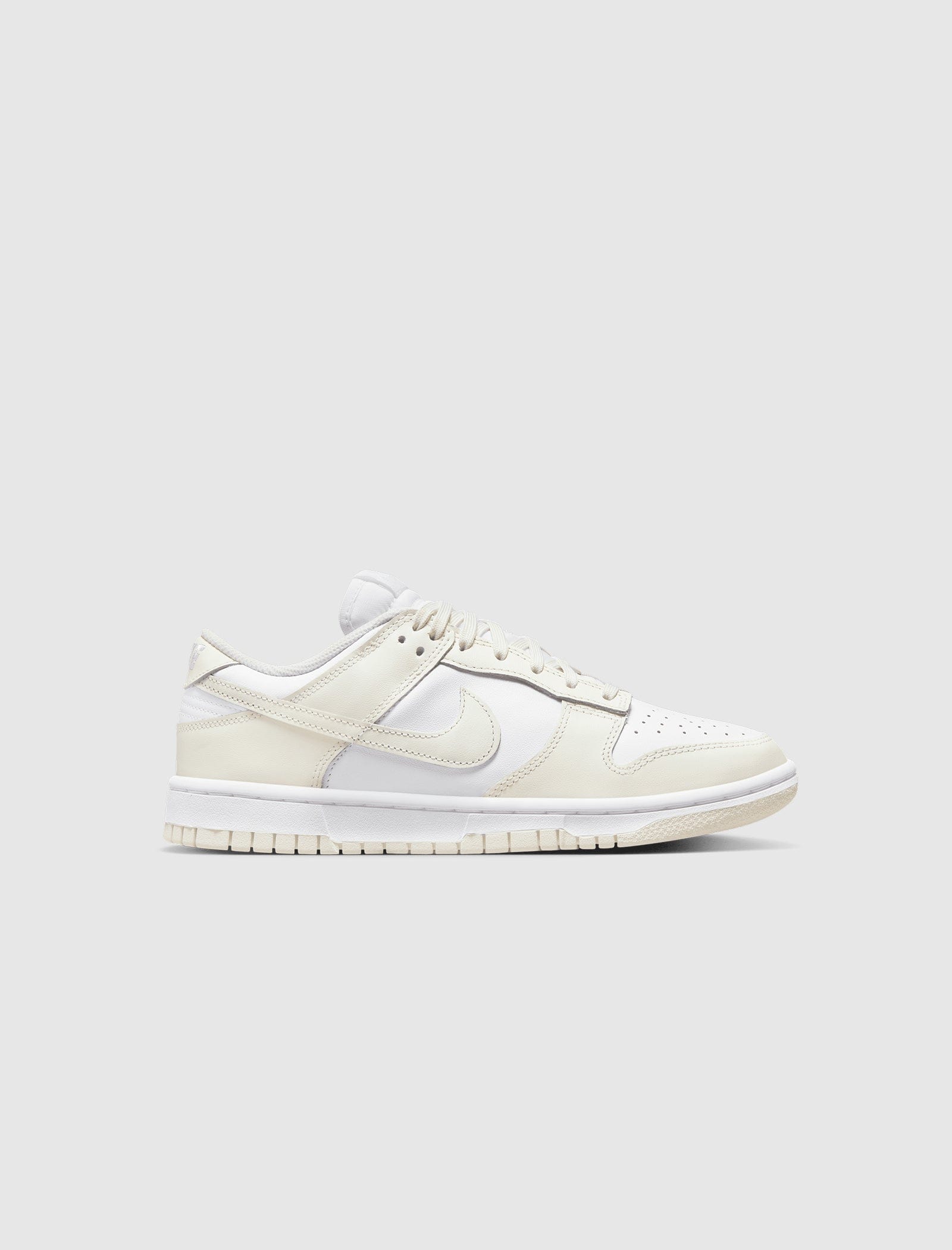 Nike WOMEN'S DUNK LOW WHITE SAIL