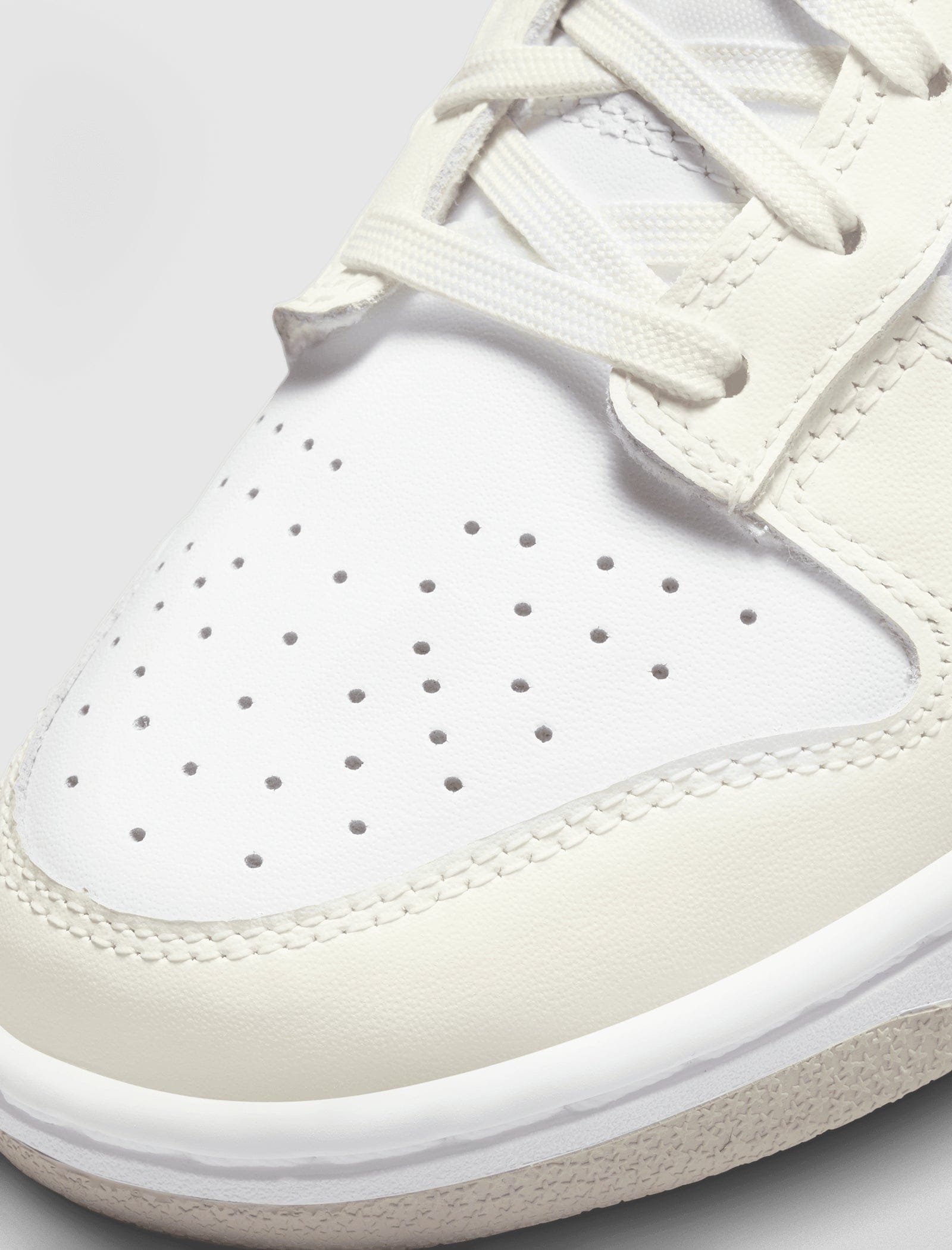 Nike WOMEN'S DUNK LOW WHITE SAIL