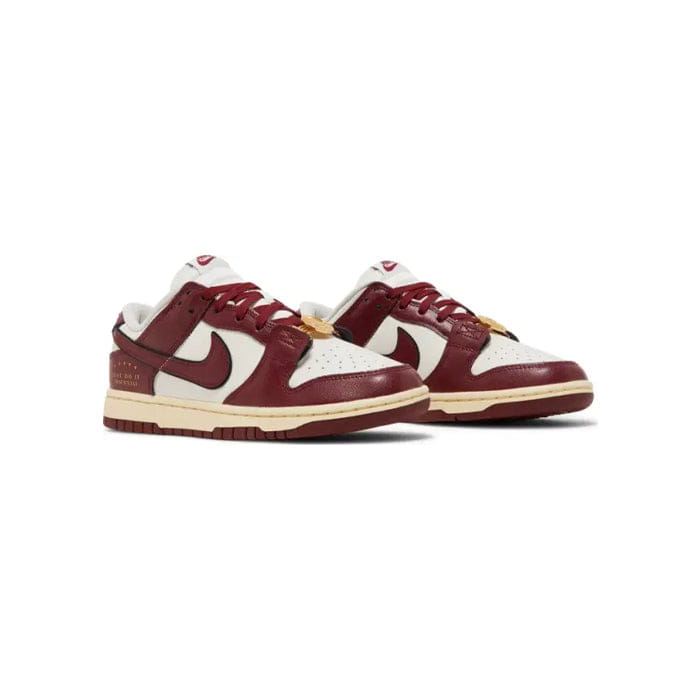 Nike Dunk Low Sisterhood - Team Red