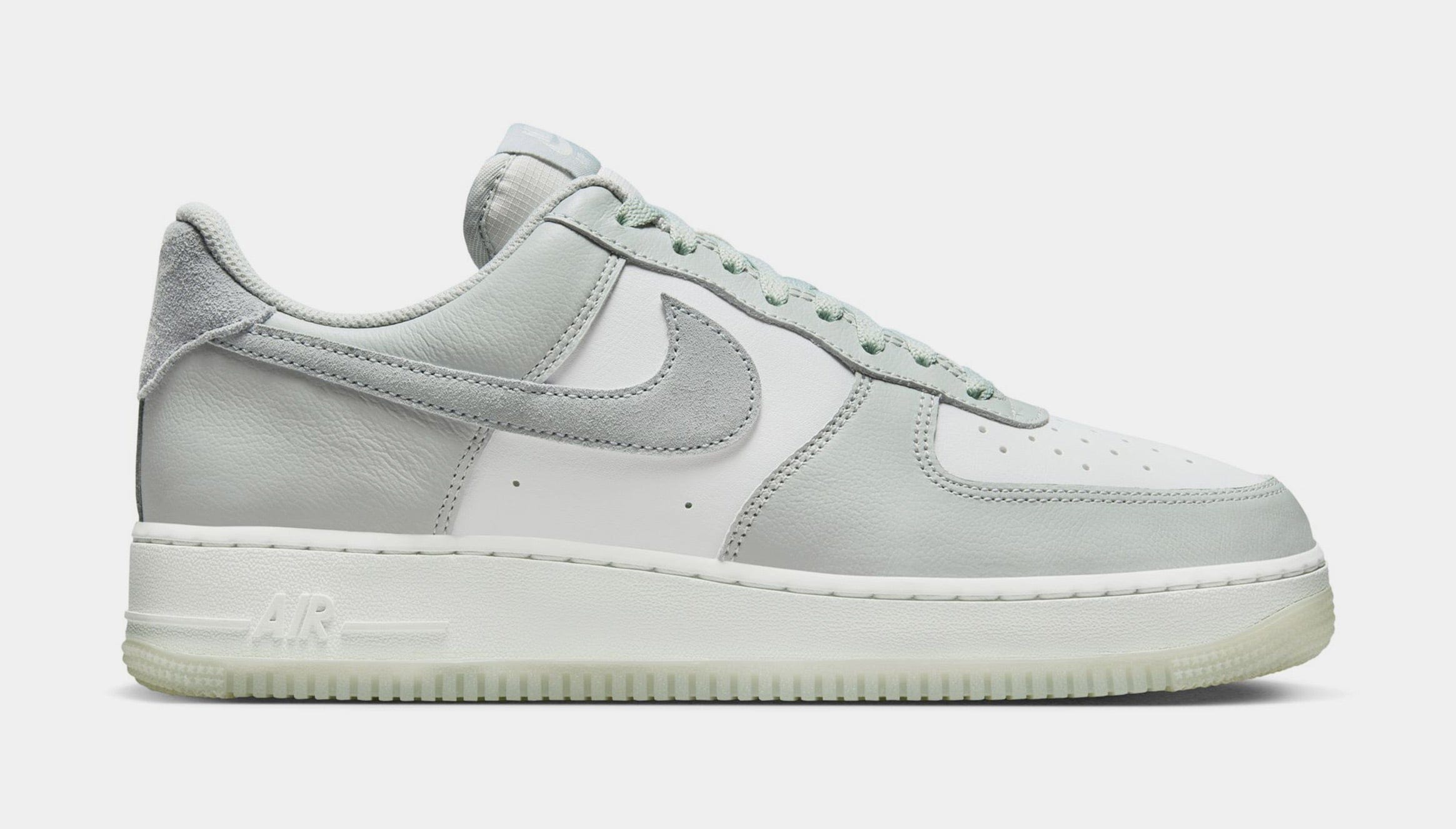 Nike Air Force 1 '07 LV8 Mens Lifestyle Shoes (Light Grey/White)
