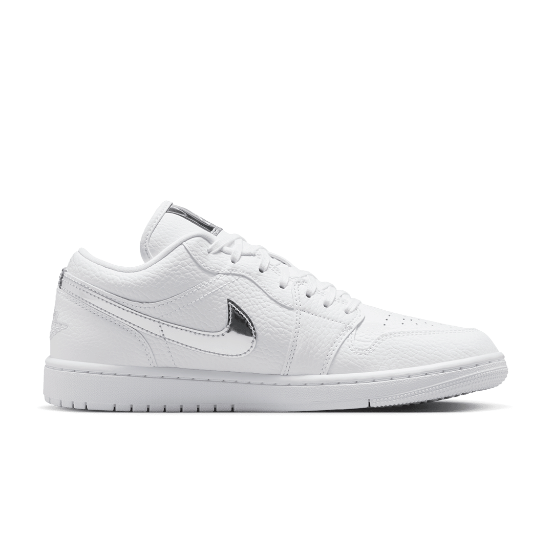 Air Jordan WOMEN'S AIR JORDAN 1 LOW SE WHITE/METALLIC SILVER