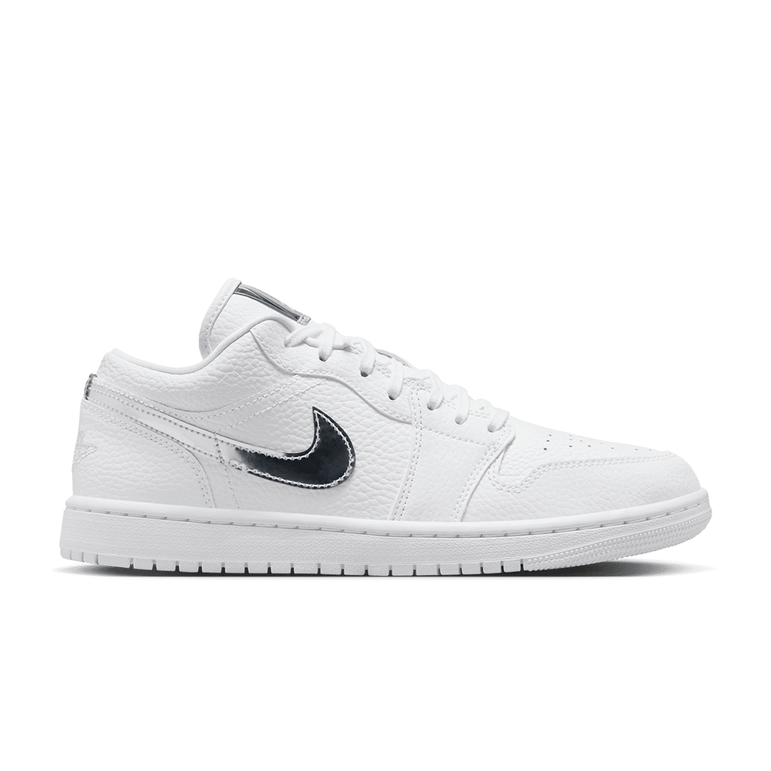Air Jordan WOMEN'S AIR JORDAN 1 LOW SE WHITE/METALLIC SILVER
