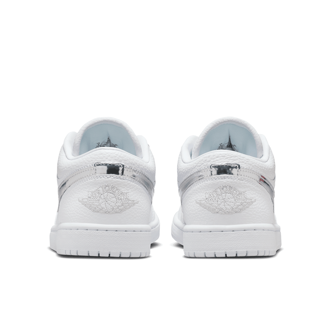Air Jordan WOMEN'S AIR JORDAN 1 LOW SE WHITE/METALLIC SILVER