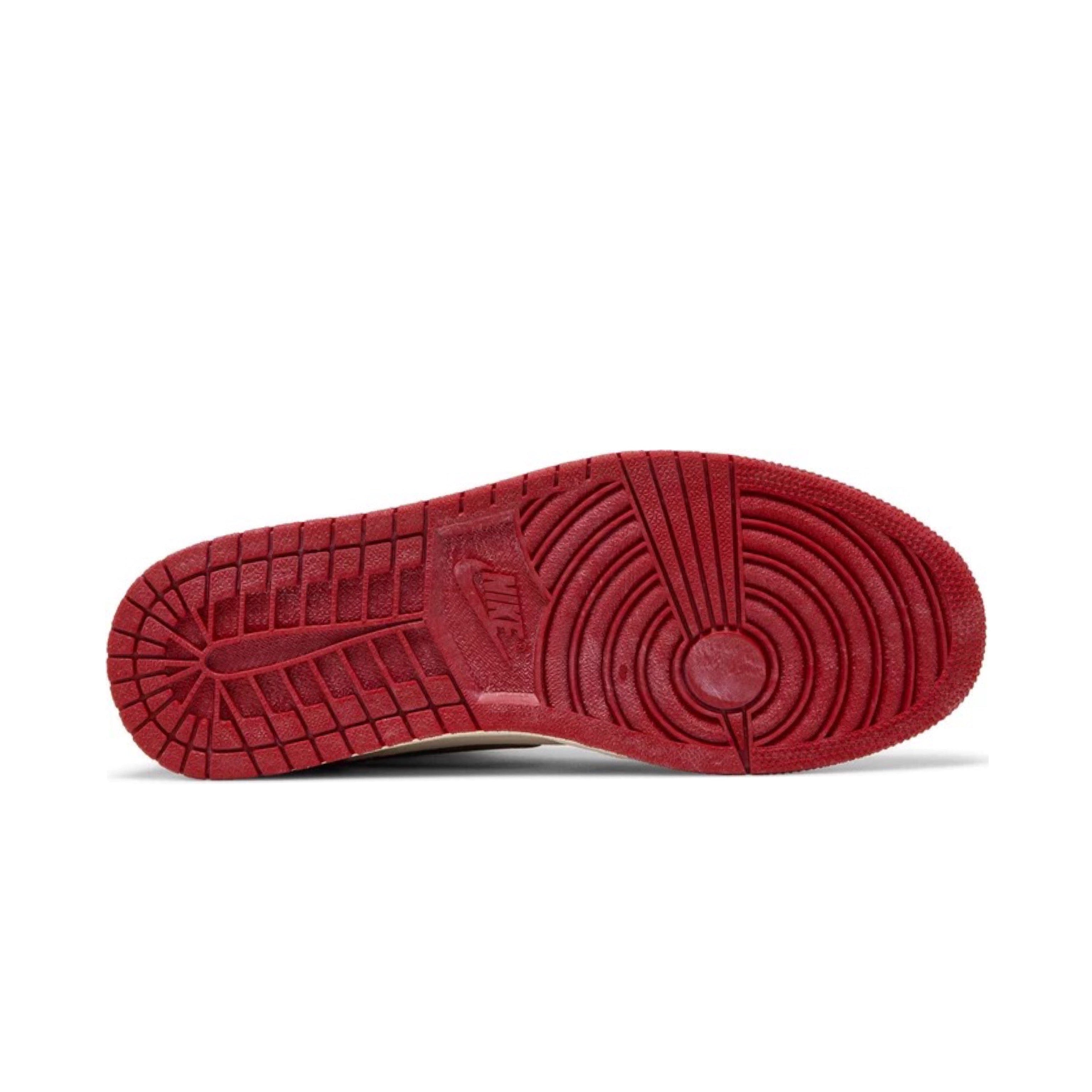 Nike AIR JORDAN 1 RETRO HIGH OG CHICAGO Lost & Found