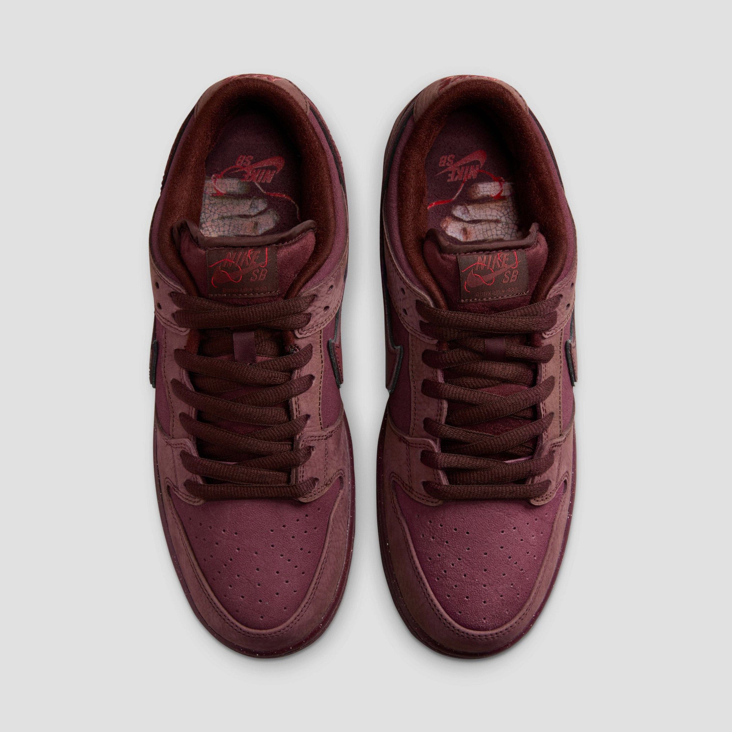 Nike SB Dunk Low Premium Skate Shoes Burgundy Crush / Dark Team Red - Earth