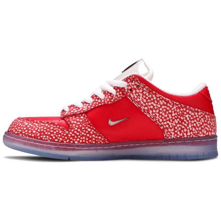 Nike Stingwater x Dunk Low SB Magic Mushroom