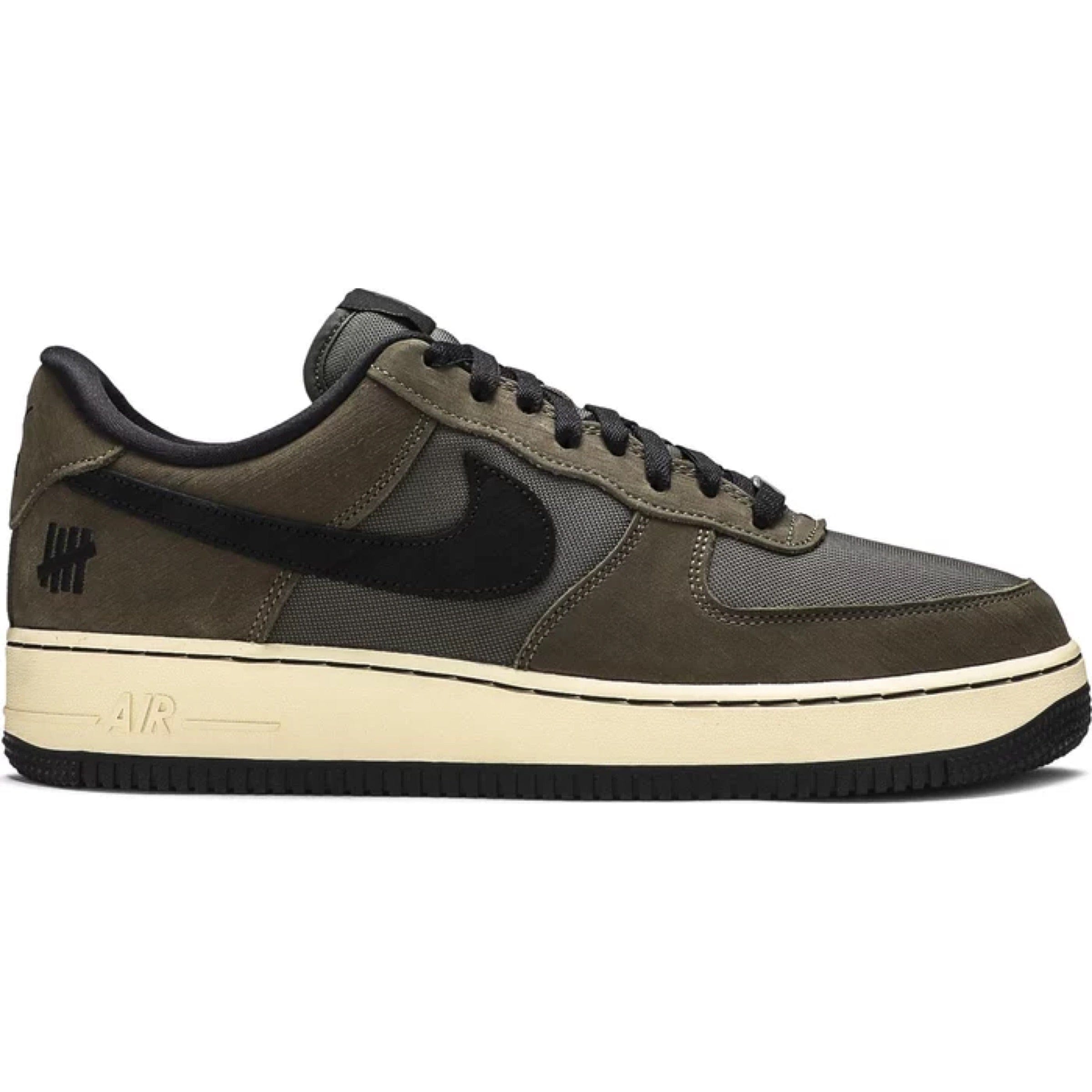 Nike Undefeated x Nike Air Force 1 Low SP Ballistic Dunk vs. AF1