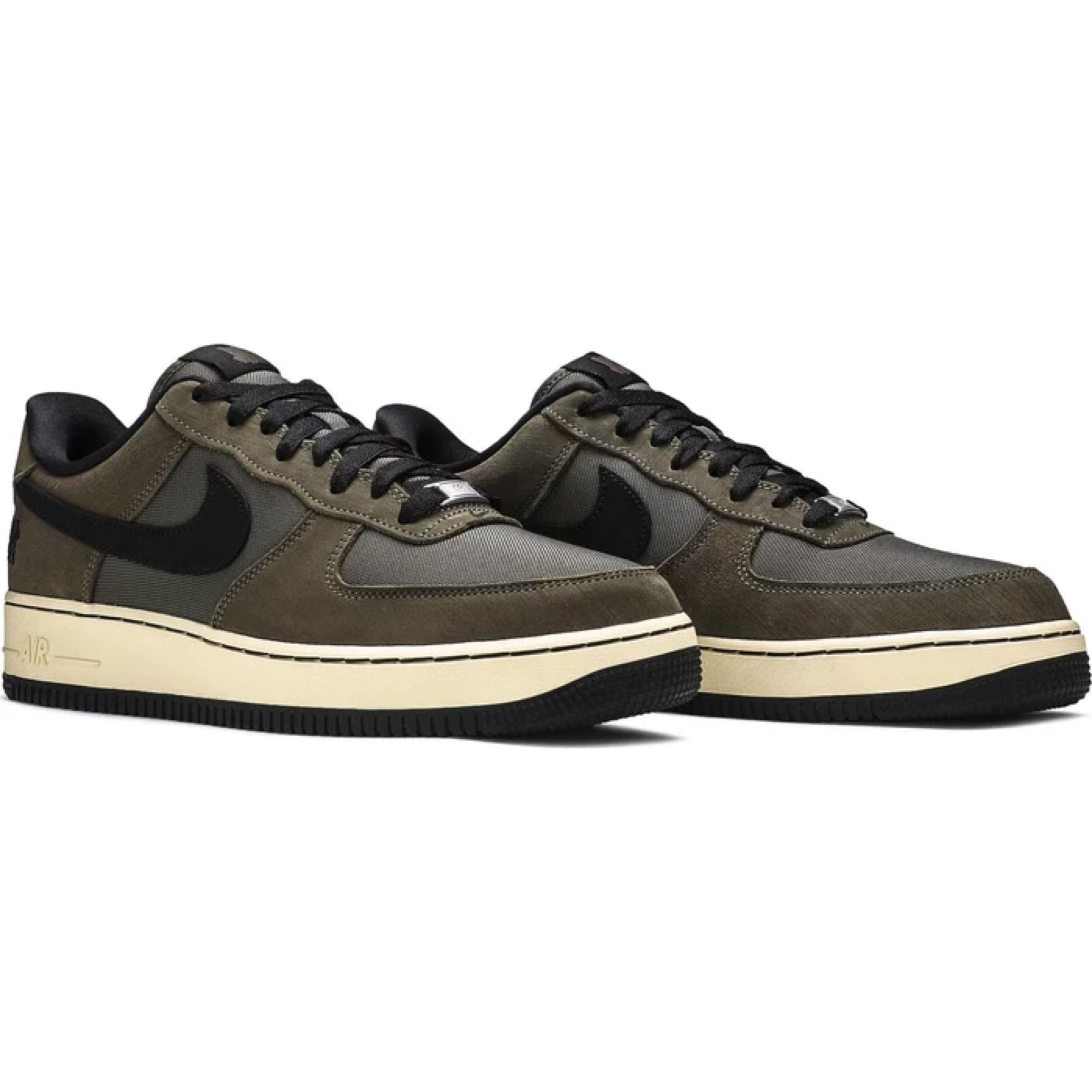Nike Undefeated x Nike Air Force 1 Low SP Ballistic Dunk vs. AF1