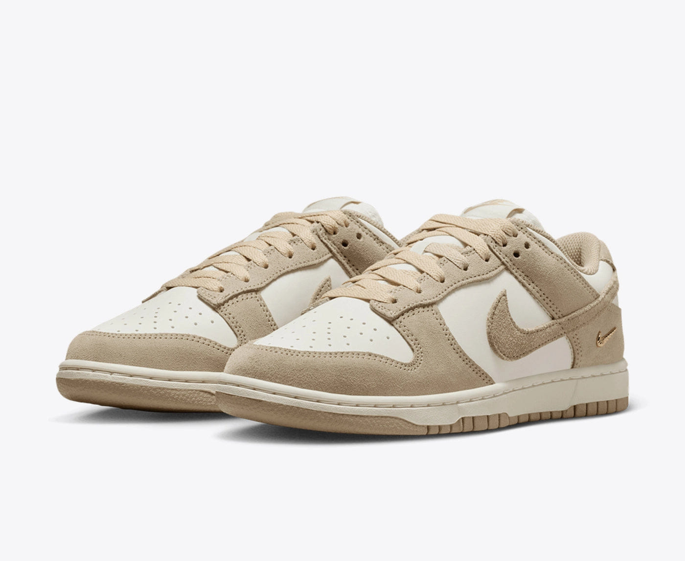 Nike DUNK LOW SAIL/LINEN - WHITE - METALLIC GOLD